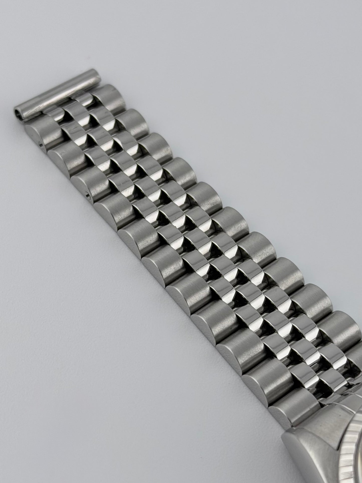 Rolex Datejust Oyster Perpetual - 16220 - Roman Numeral Dial - Original Box, Wallet & Booklets