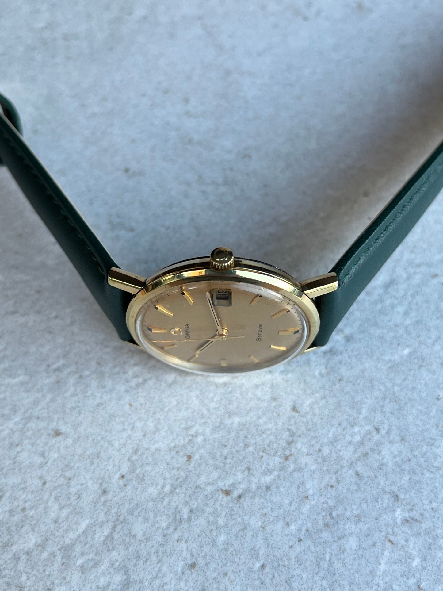 Omega Geneve Manual Wind 132.019