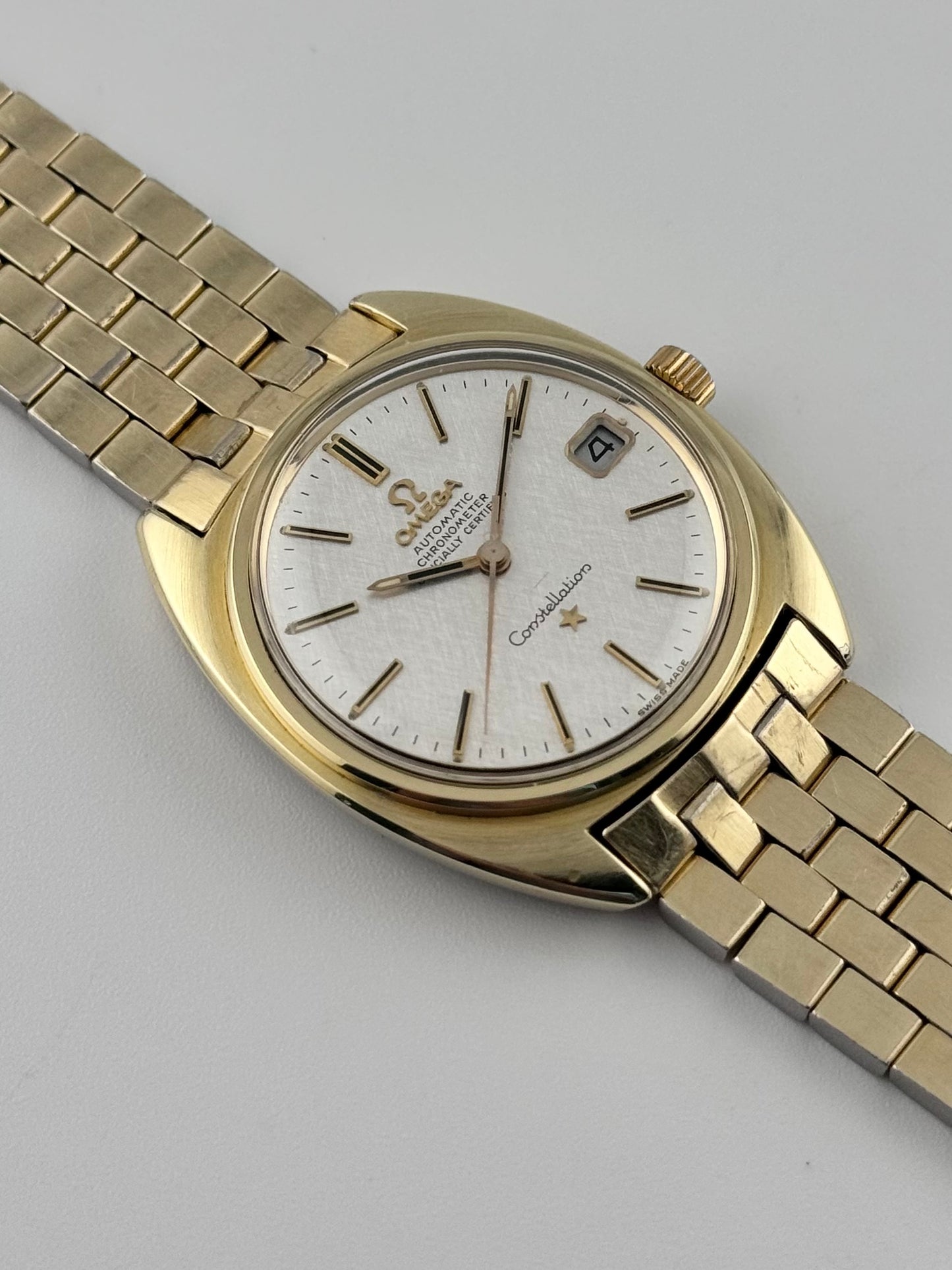 Omega Constellation Chronometer Automatic Date 168.017 - Box and Papers