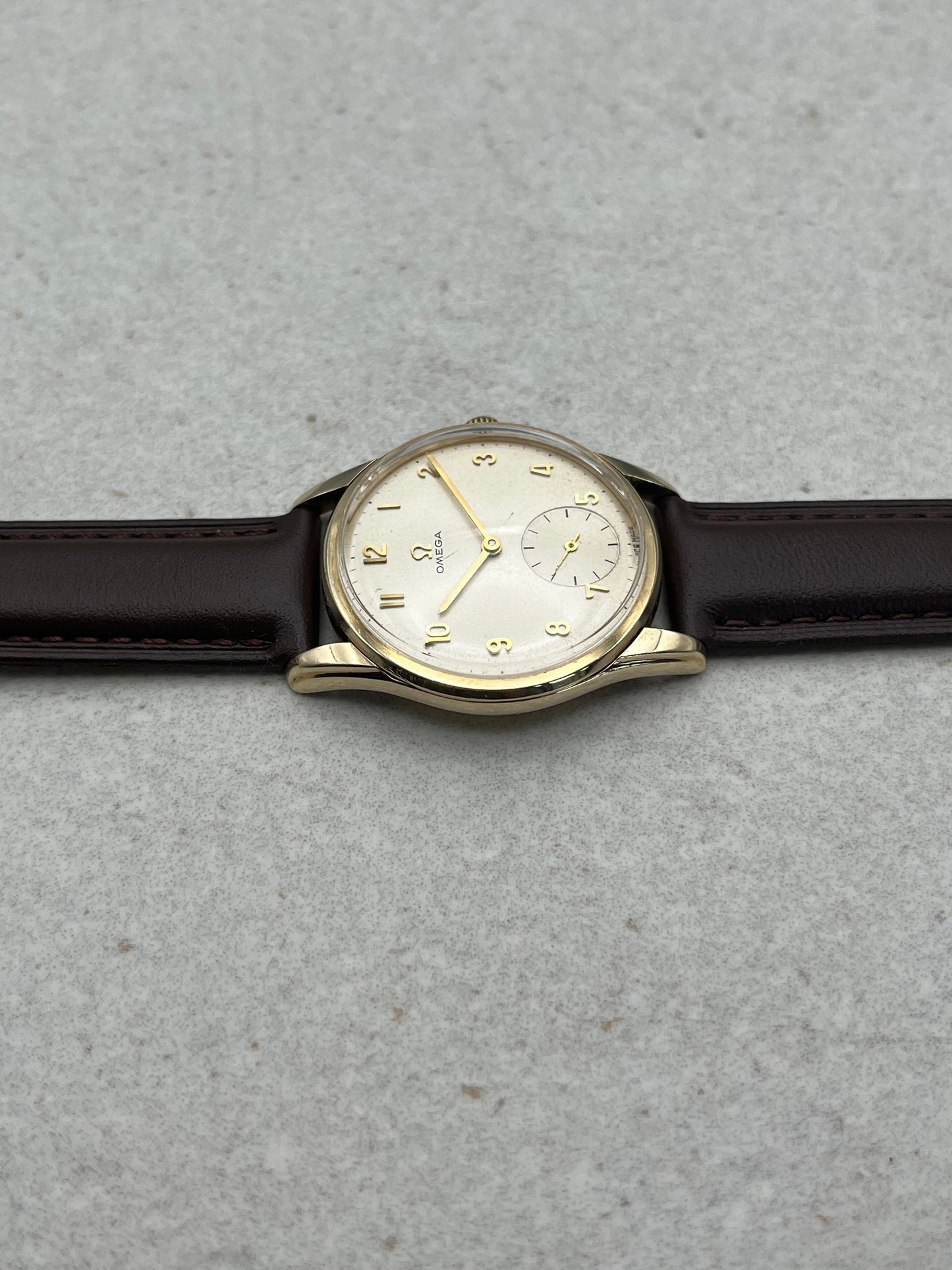 Omega Manual Wind 9ct Gold 121.5400