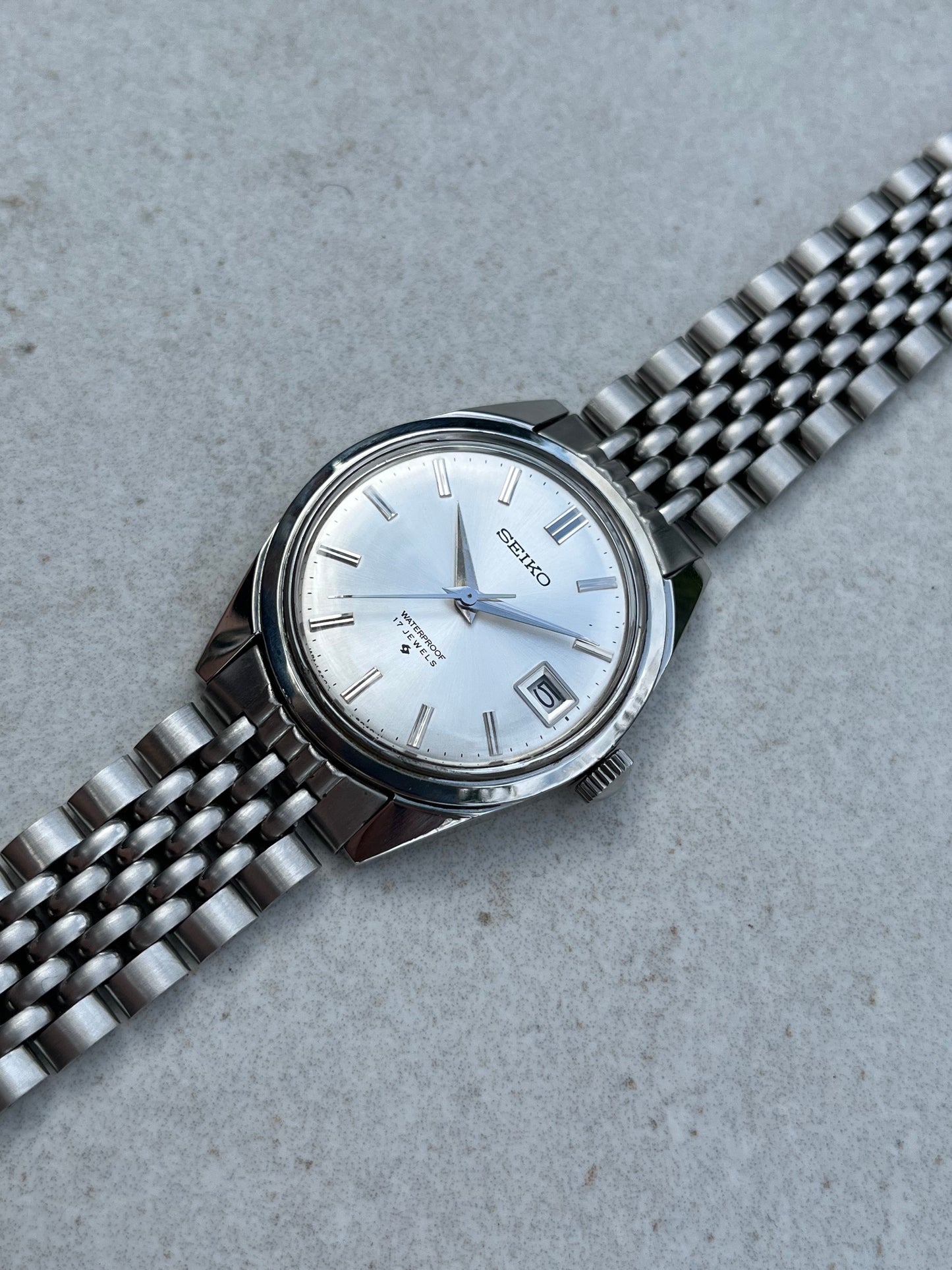 Seiko Manual Wind Date 6602-8050