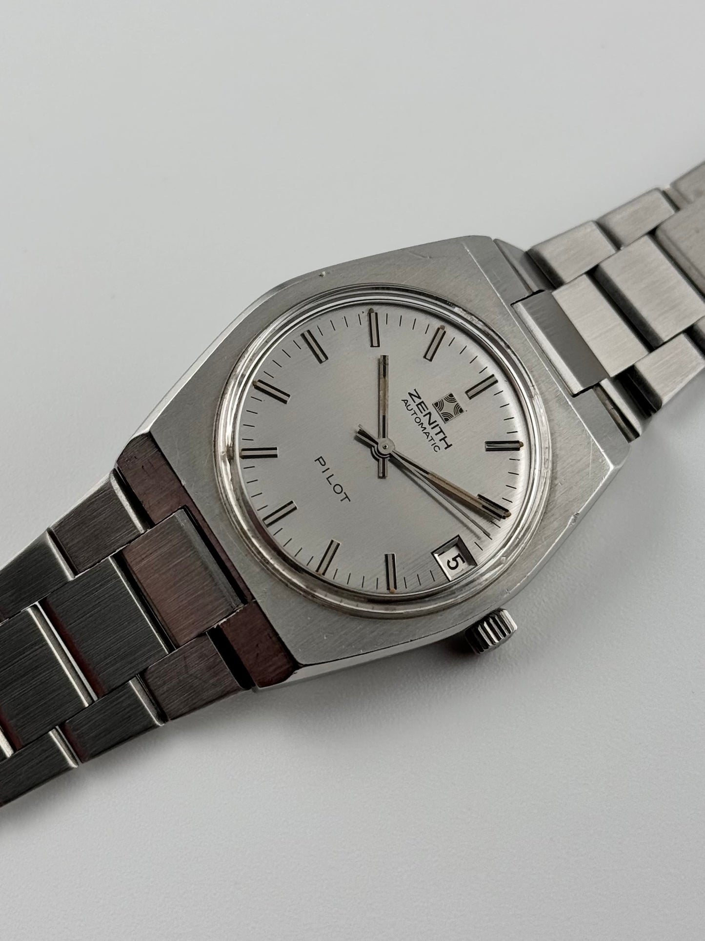 Zenith Pilot Automatic Date - 01-0010-382