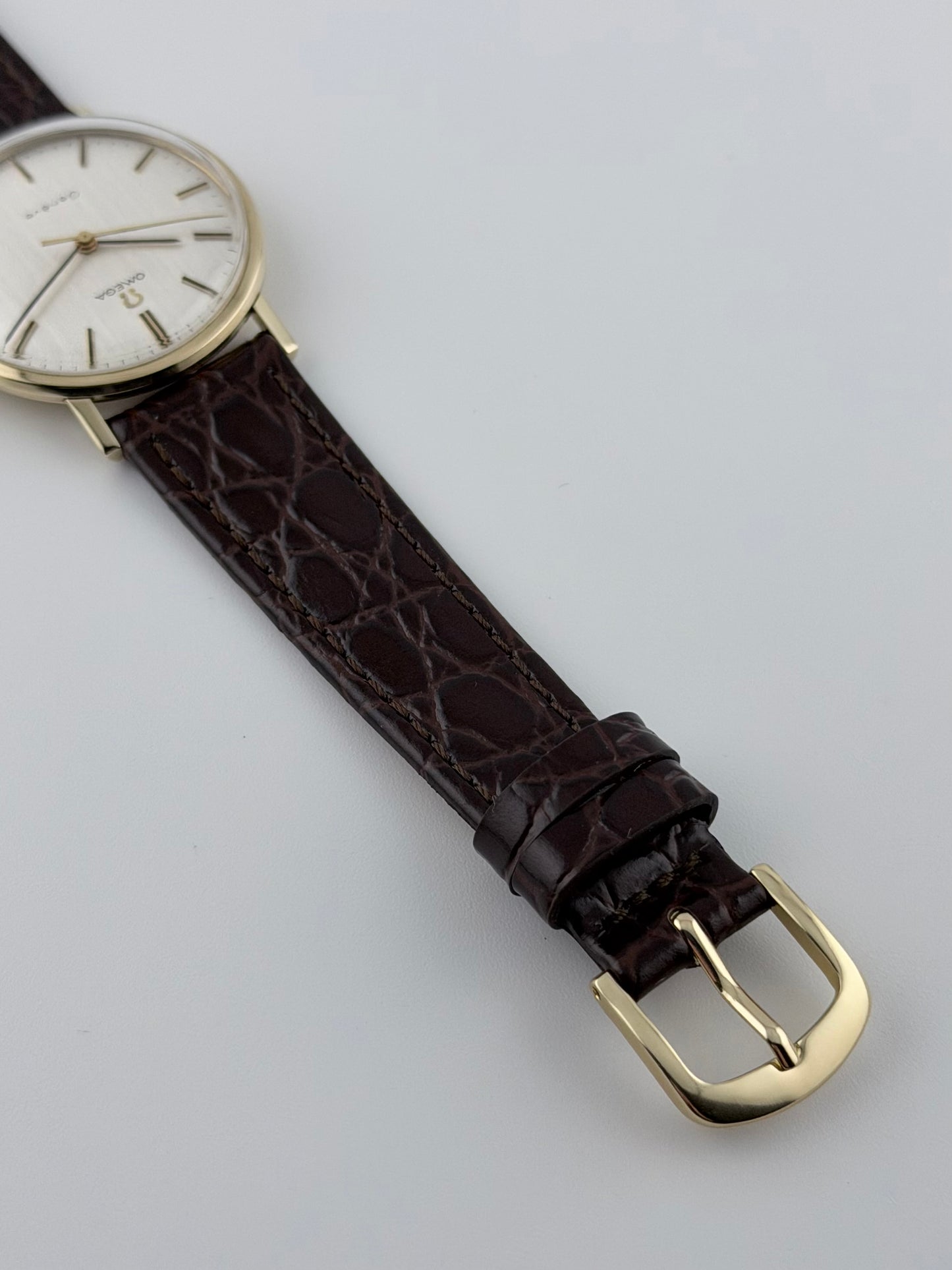 Omega Geneve Manual Wind - 131.25016 - 9ct GOLD