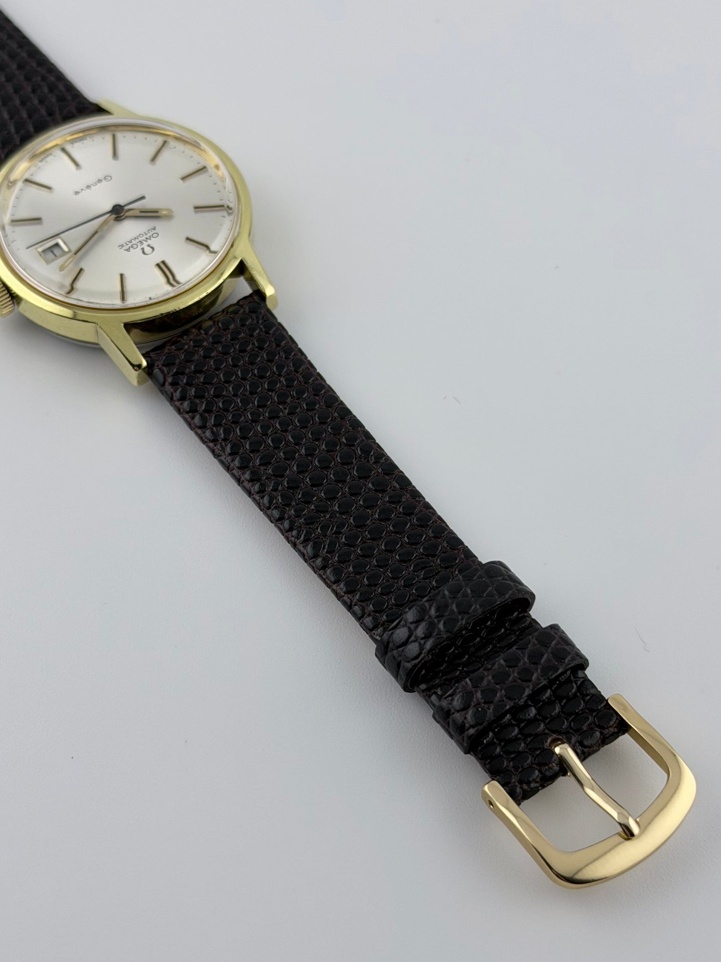 Omega Geneve Automatic Date 166.0098 - Sunbrurst Dial