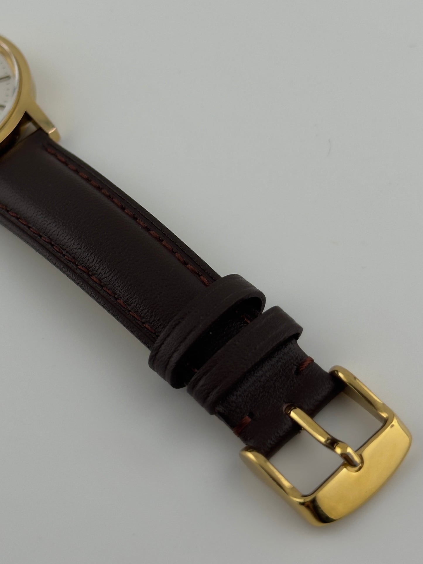 Omega Geneve Date Manual Wind - 136.0104
