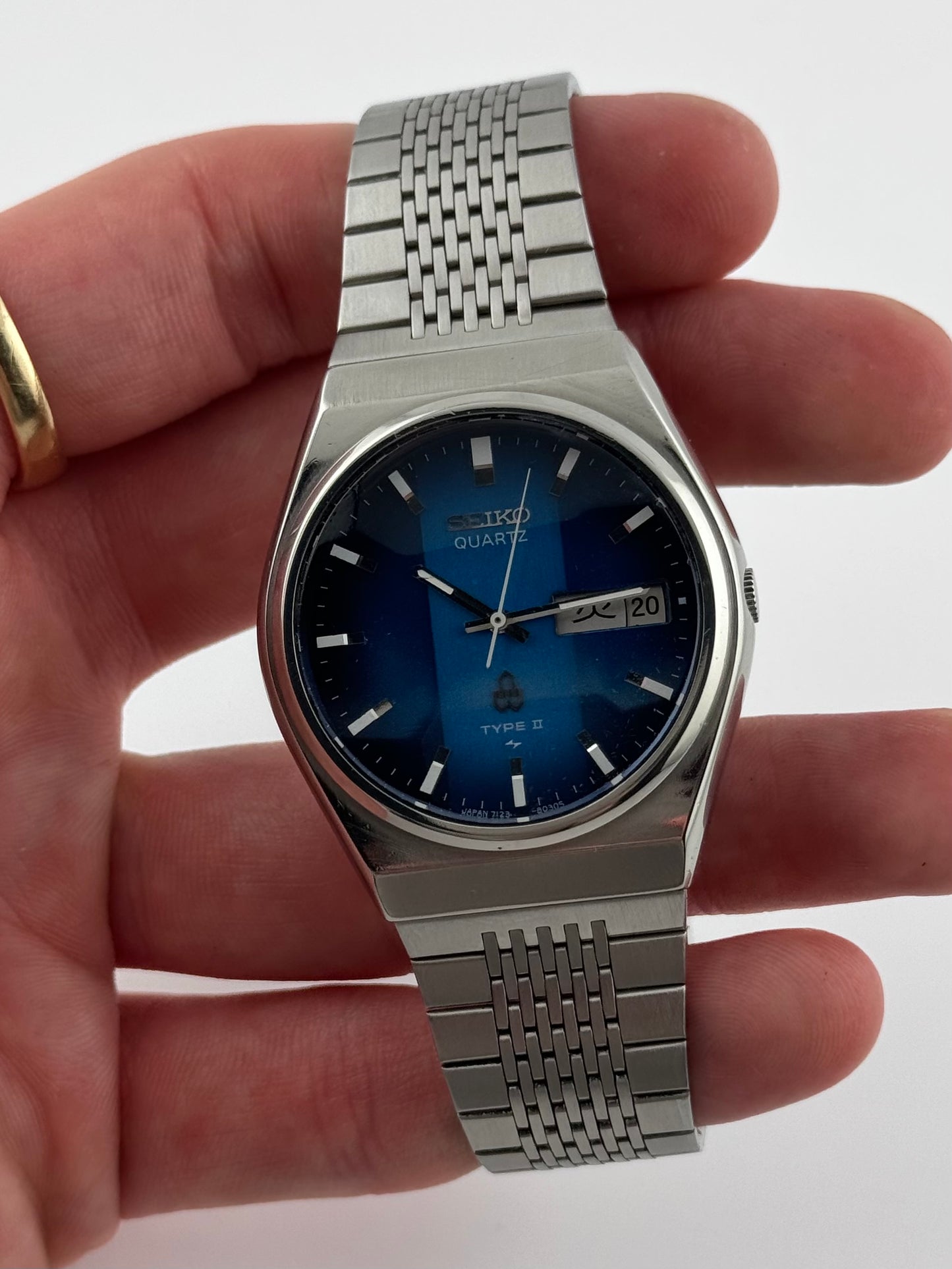 Seiko Type II Quartz - JDM - Gradient Blue - Faceted Crystal