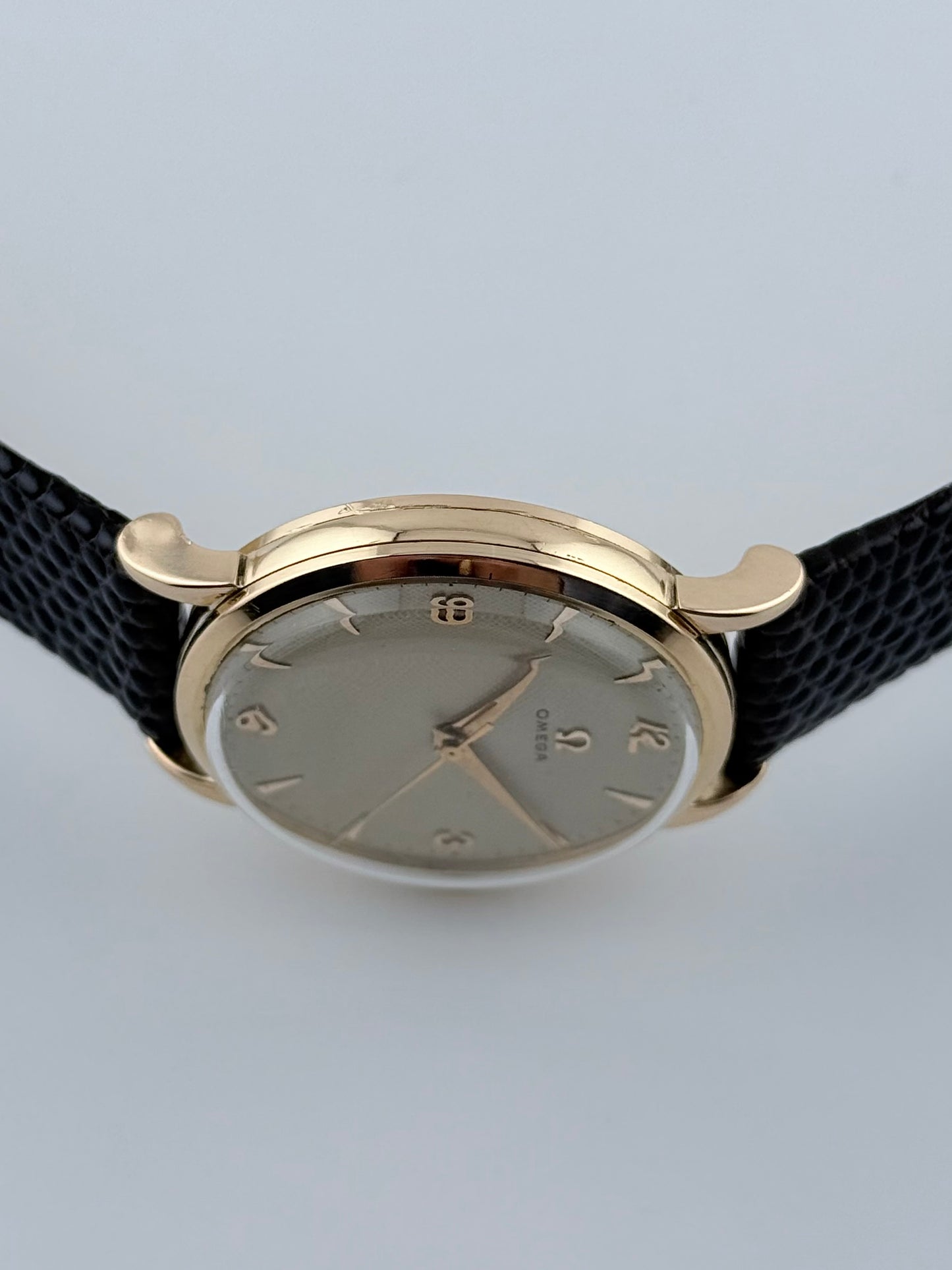 Omega 1952 Manual Wind - 2792 - 18ct Gold - Waffle Dial