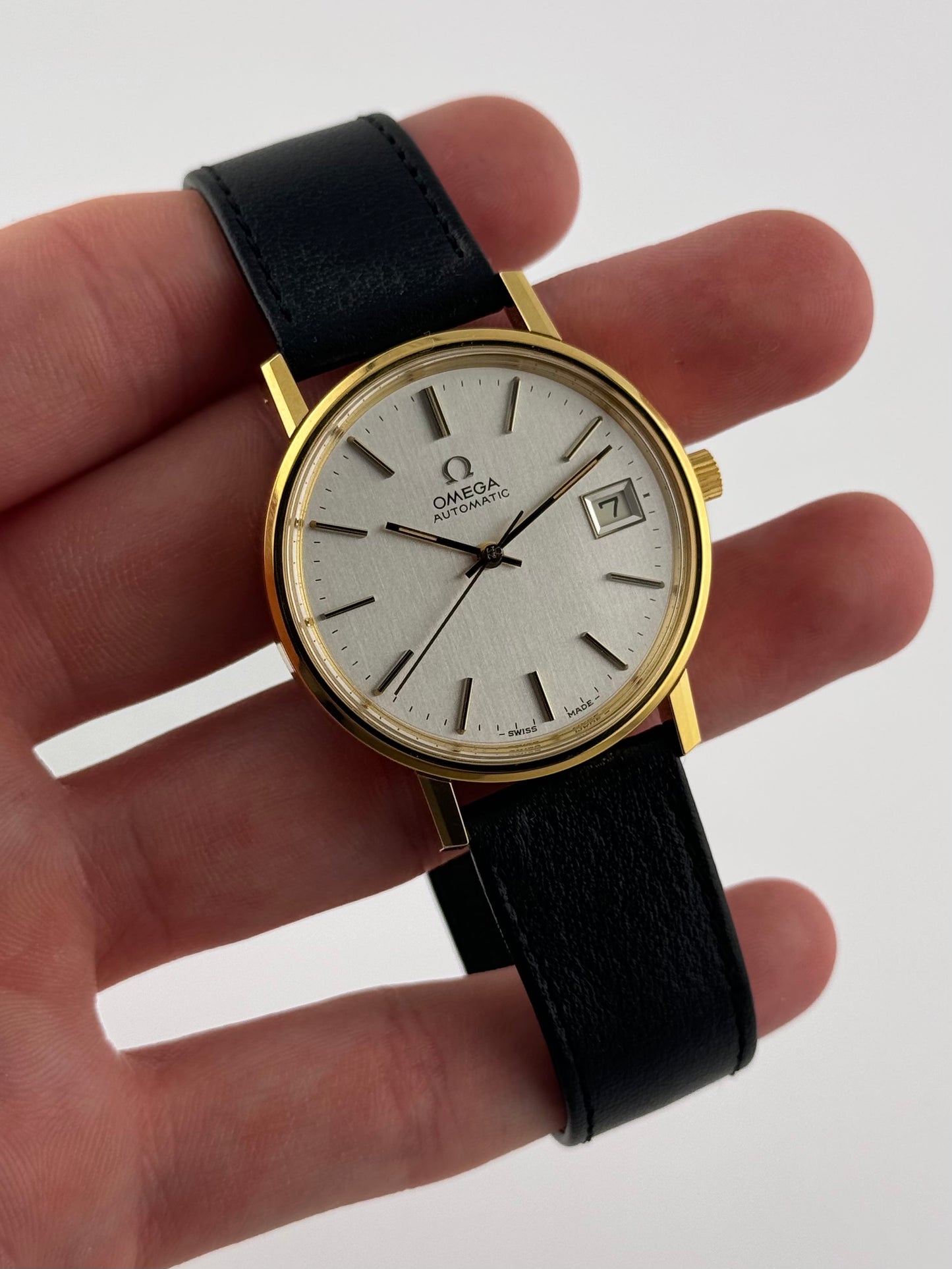 Omega Automatic Date 166.0202 - Box and papers - New Old Stock