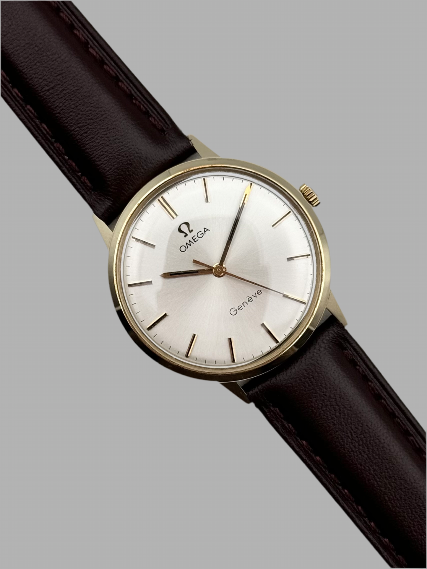 Omega Automatic 14ct Solid Gold - 131.041 - Box and Papers