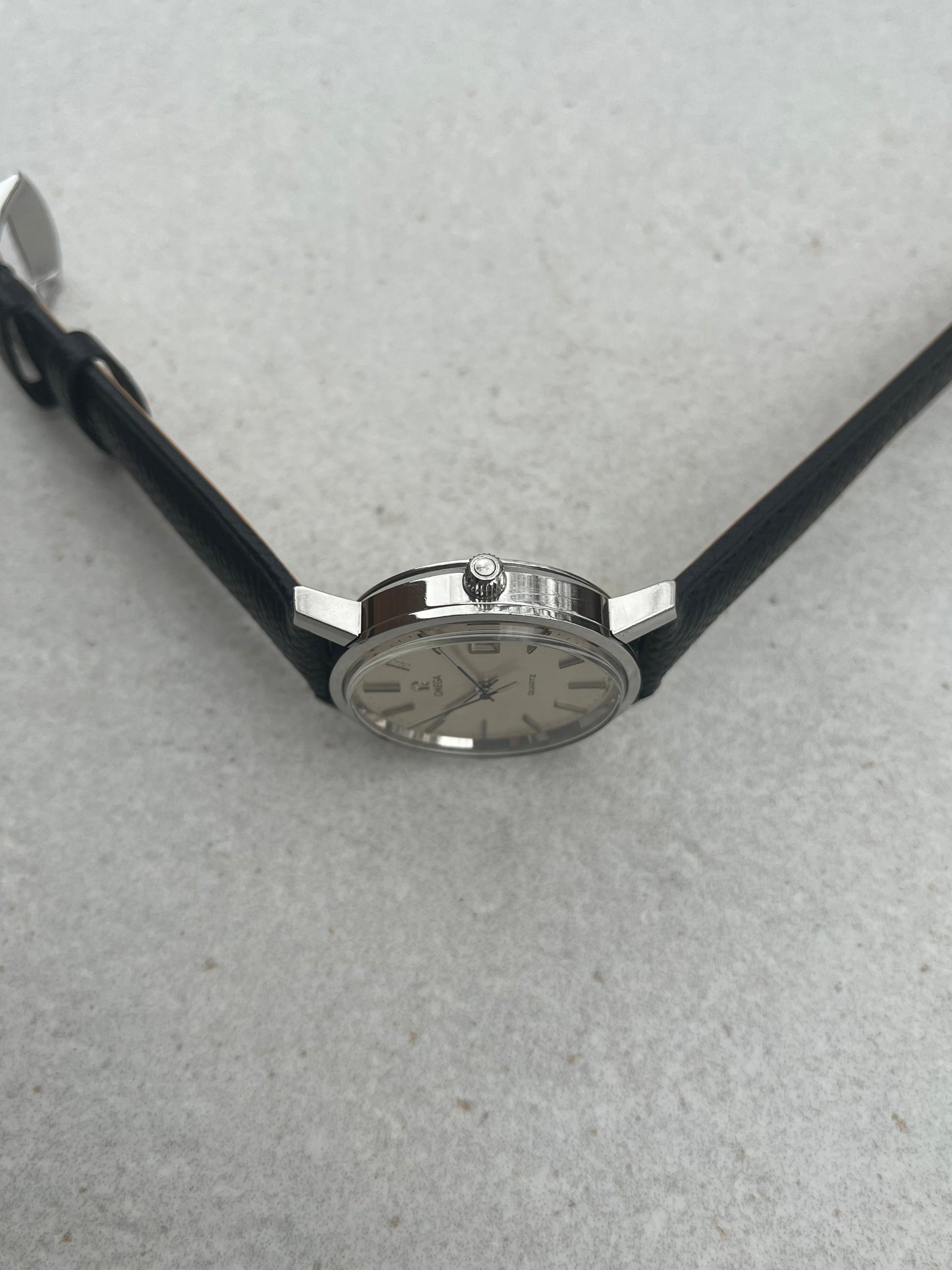 Omega Quartz Date 196.0160