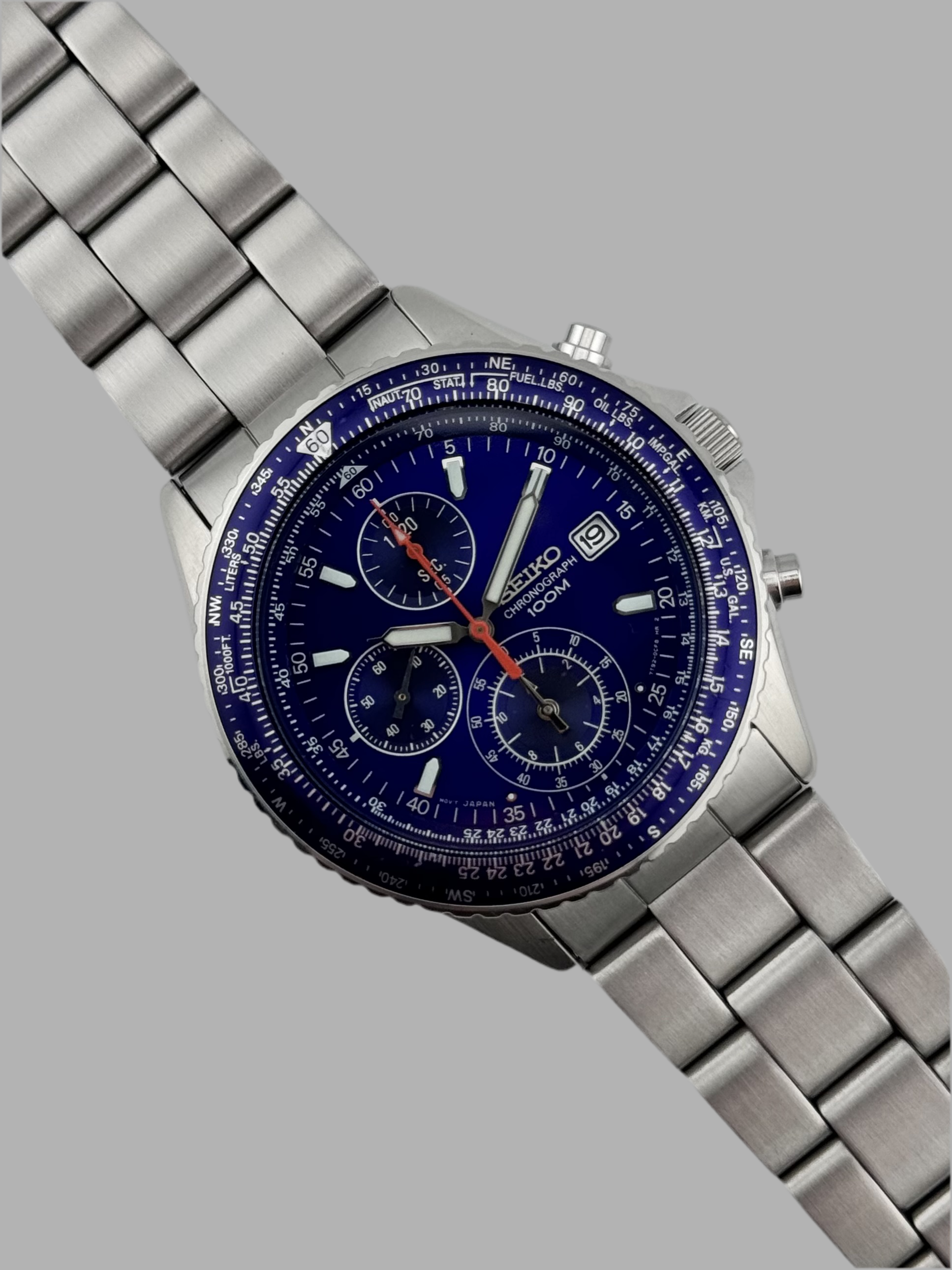 Seiko 100m Chronograph Quartz Date - 7T92-0CF0 – The Wrist Watcher Seiko 100m Chronograph Quartz Date - 7T92-0CF0 – The Wrist Watcher