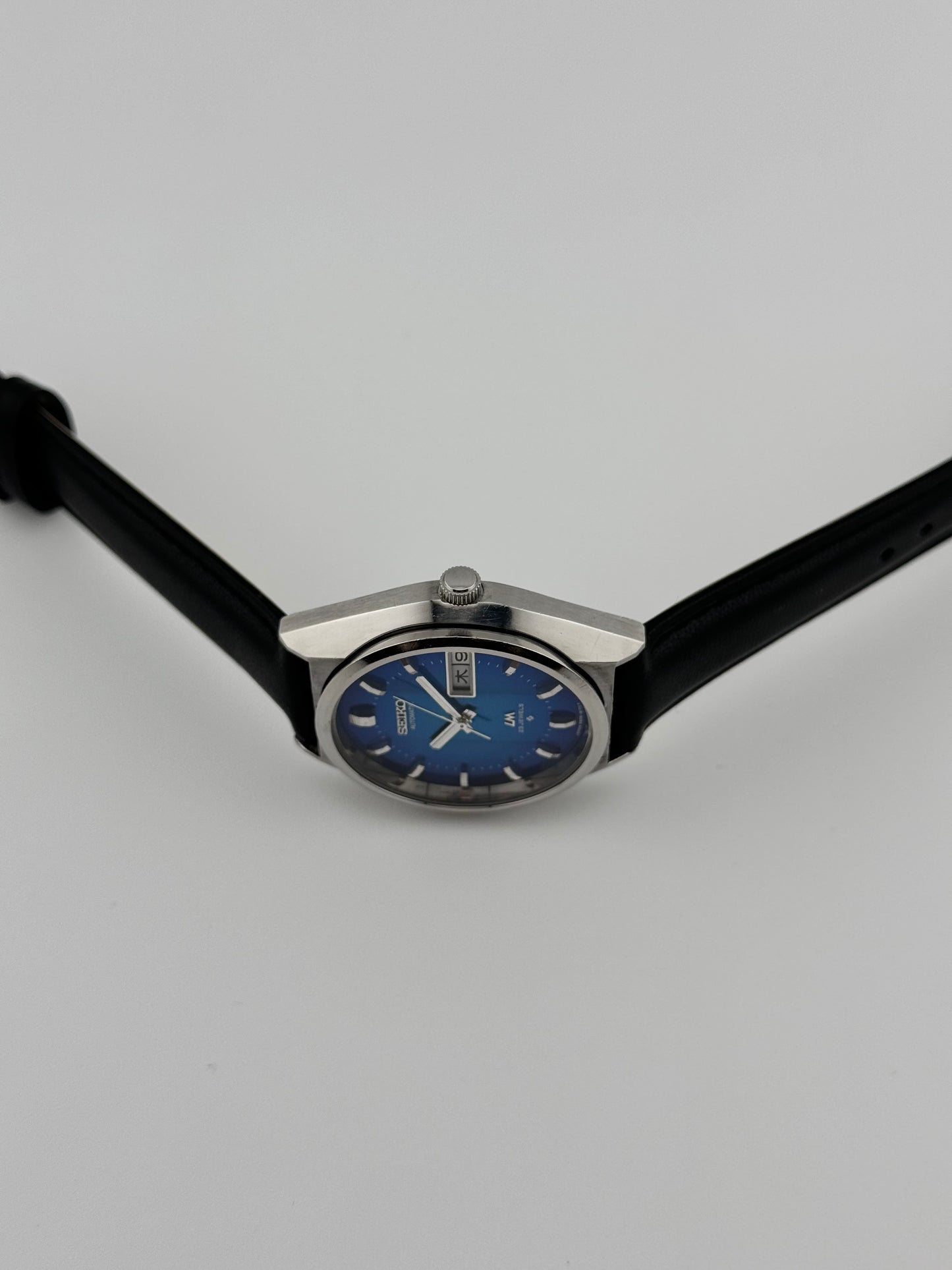 Seiko Lord Matic Japanese Day-Date Ultra Rare Dial - 5606-8130