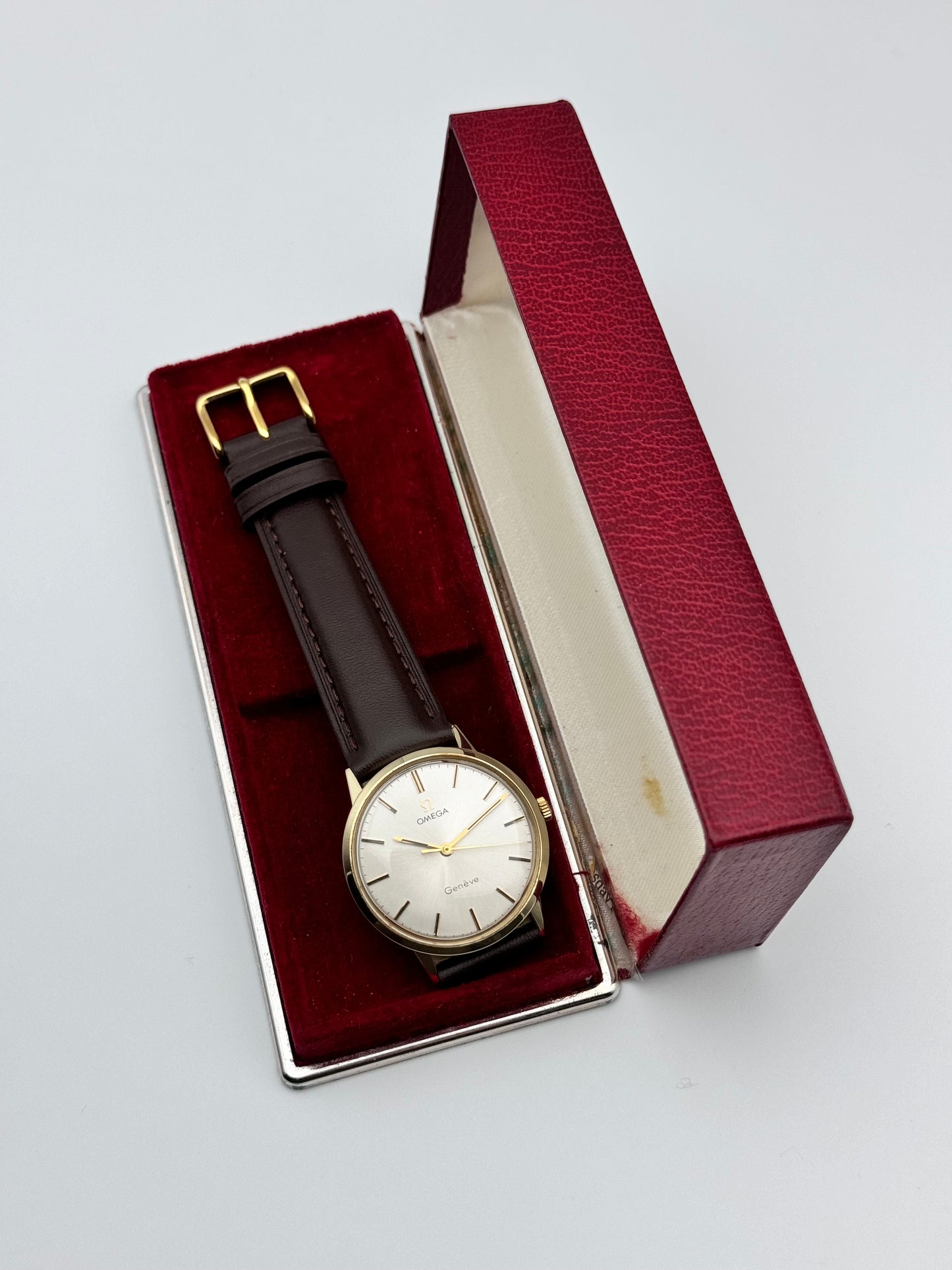 Omega Automatic 14ct Solid Gold - 131.041 - Box and Papers