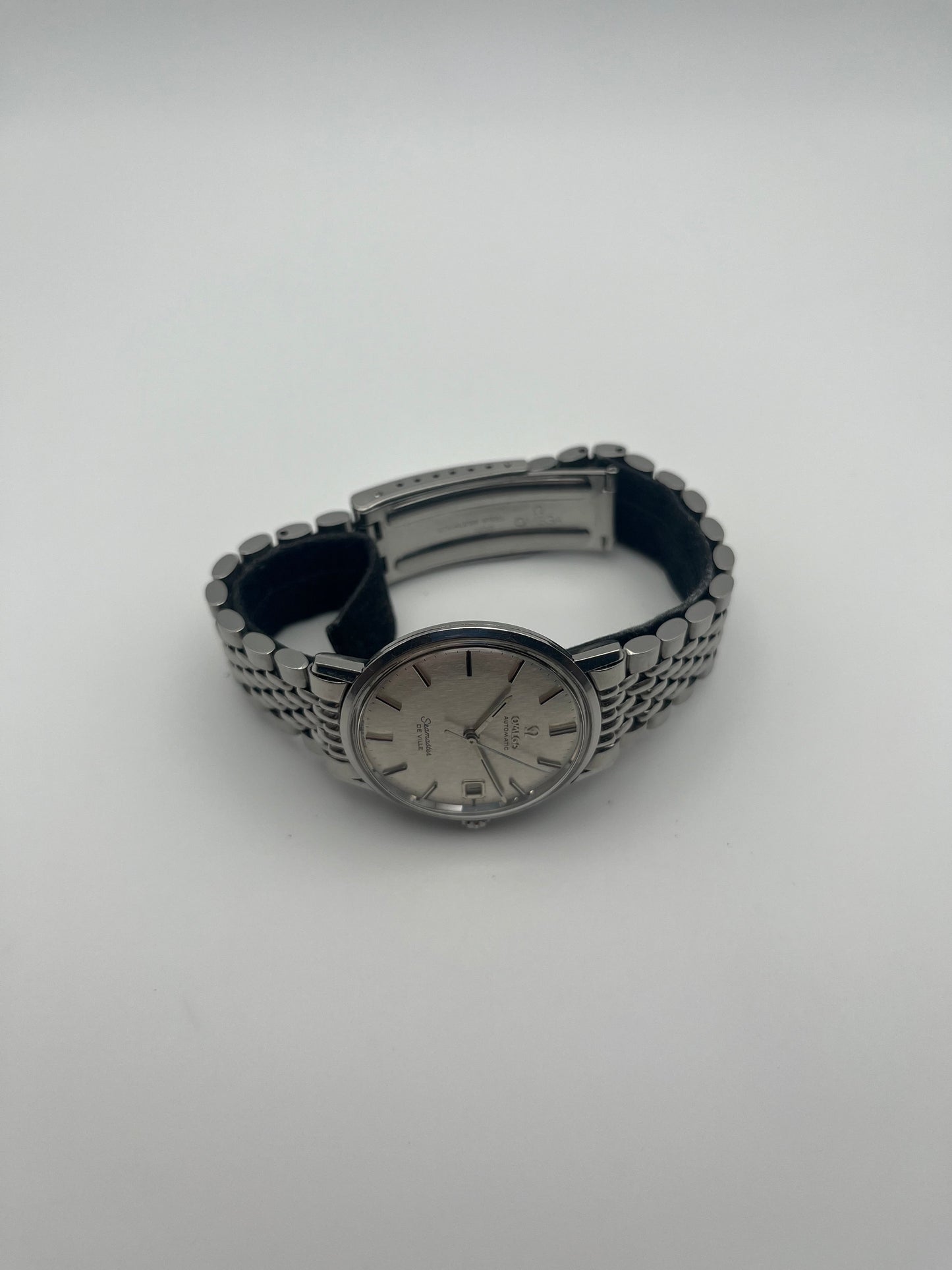 Omega Seamaster DeVille Automatic Fish Scale Dial - Original Beads of Rice Bracelet - 166.020