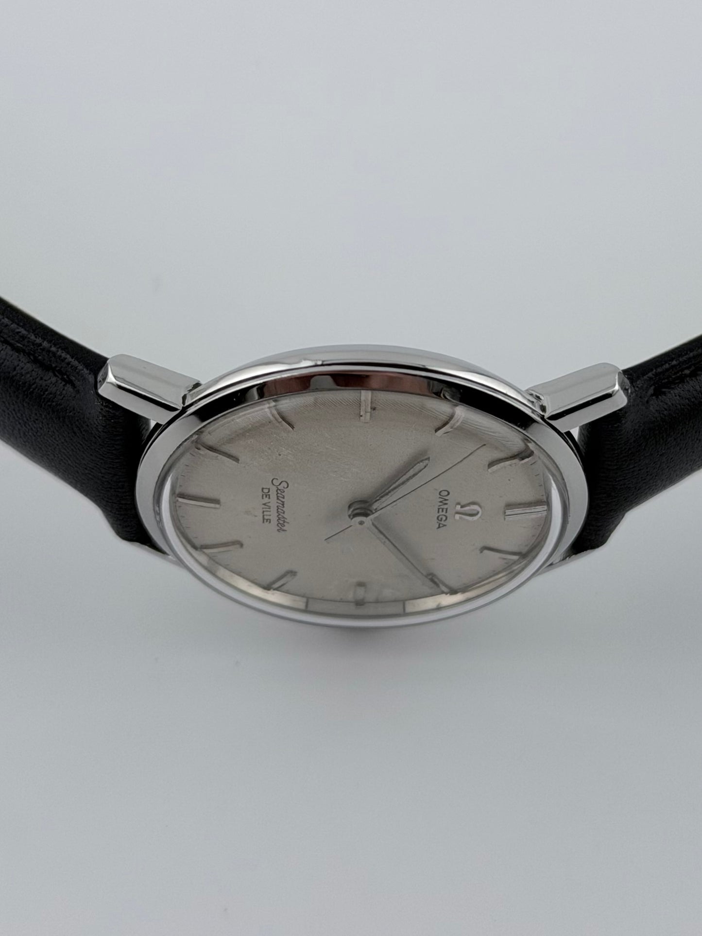 Omega Seamaster De Ville - White Linen Dial - 135.020