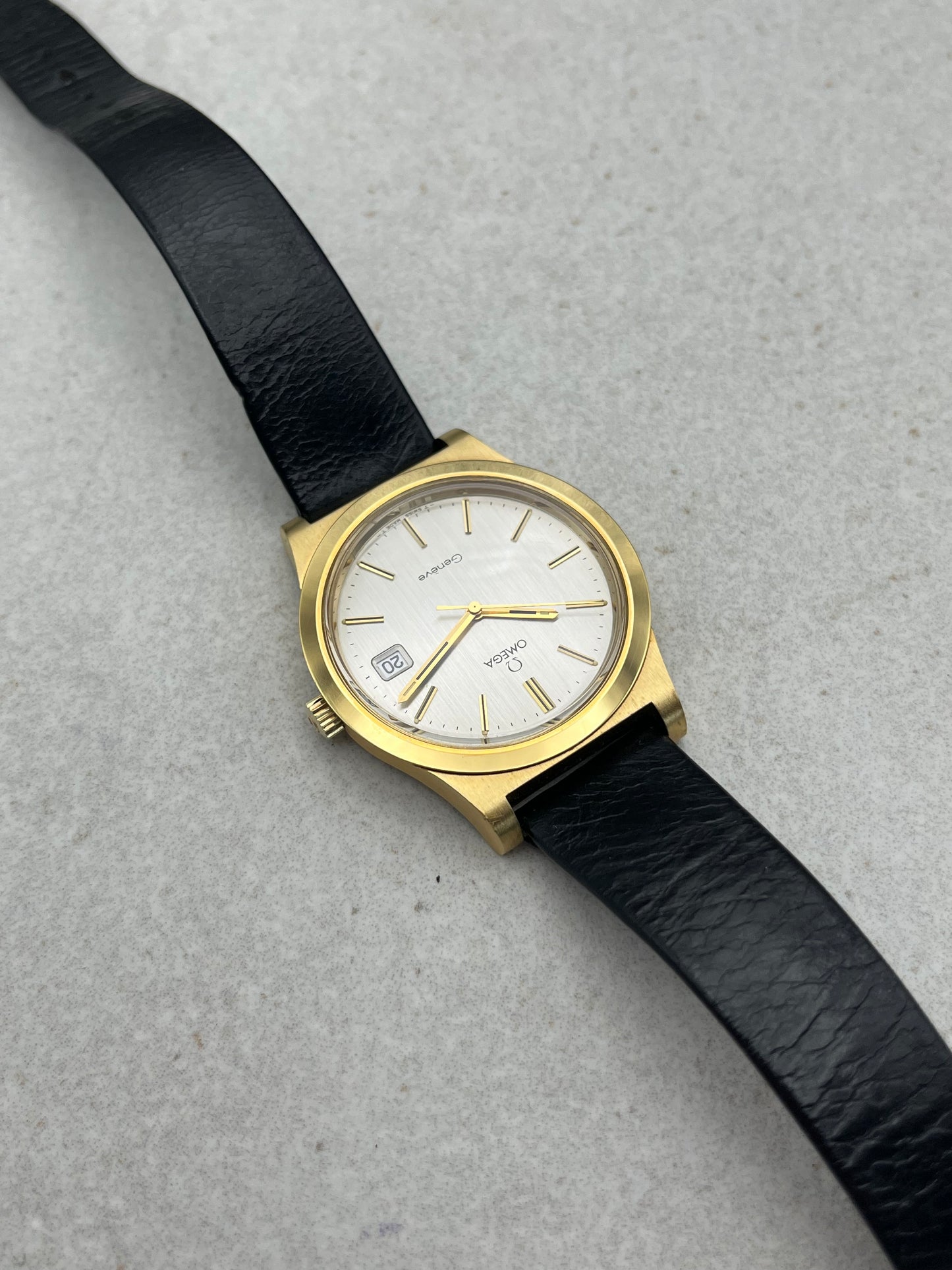 Omega Geneve Manual Date 136.0102 Near New Old Stock Boxed