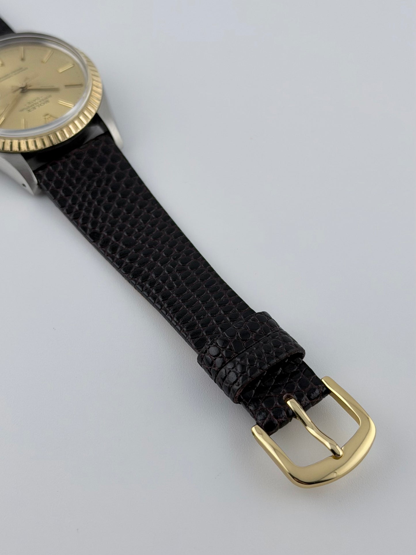 Rolex Oyster Perpetual Date Automatic - 15053 - Solid 18ct Gold Bezel