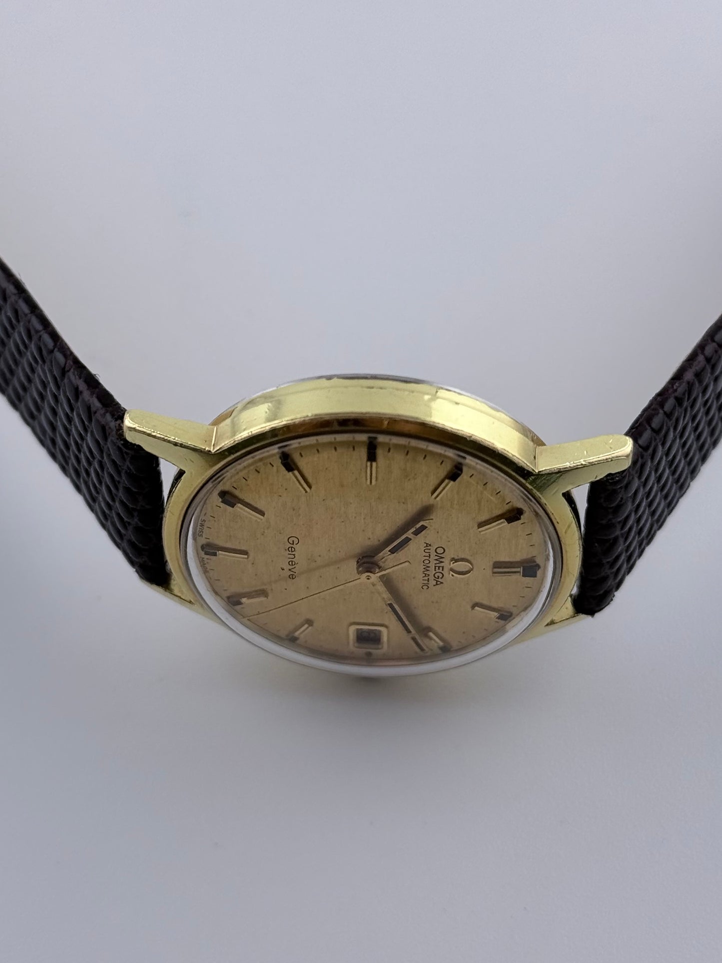 Omega Geneve Automatic Date 166.070 - Shantung Dial