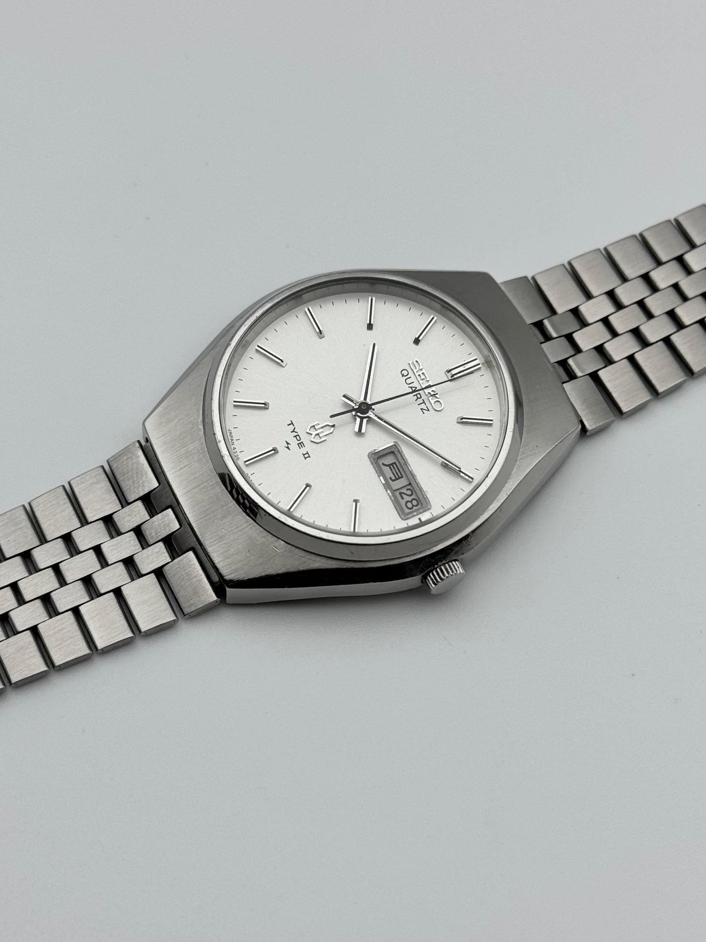 Seiko Type II Quartz Day-Date 4336-7010 JDM