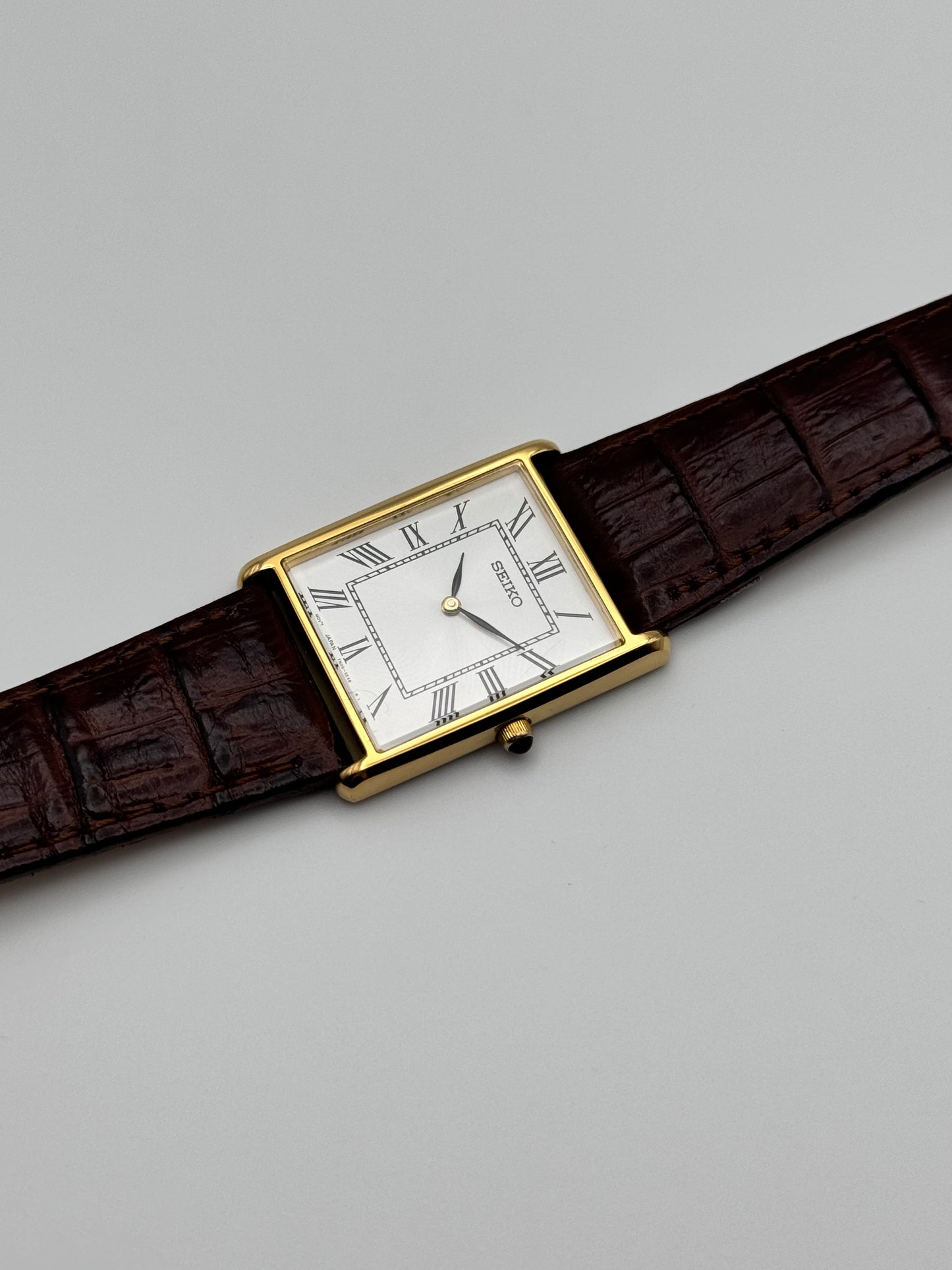 Seiko Tank Quartz 7N00-5C70