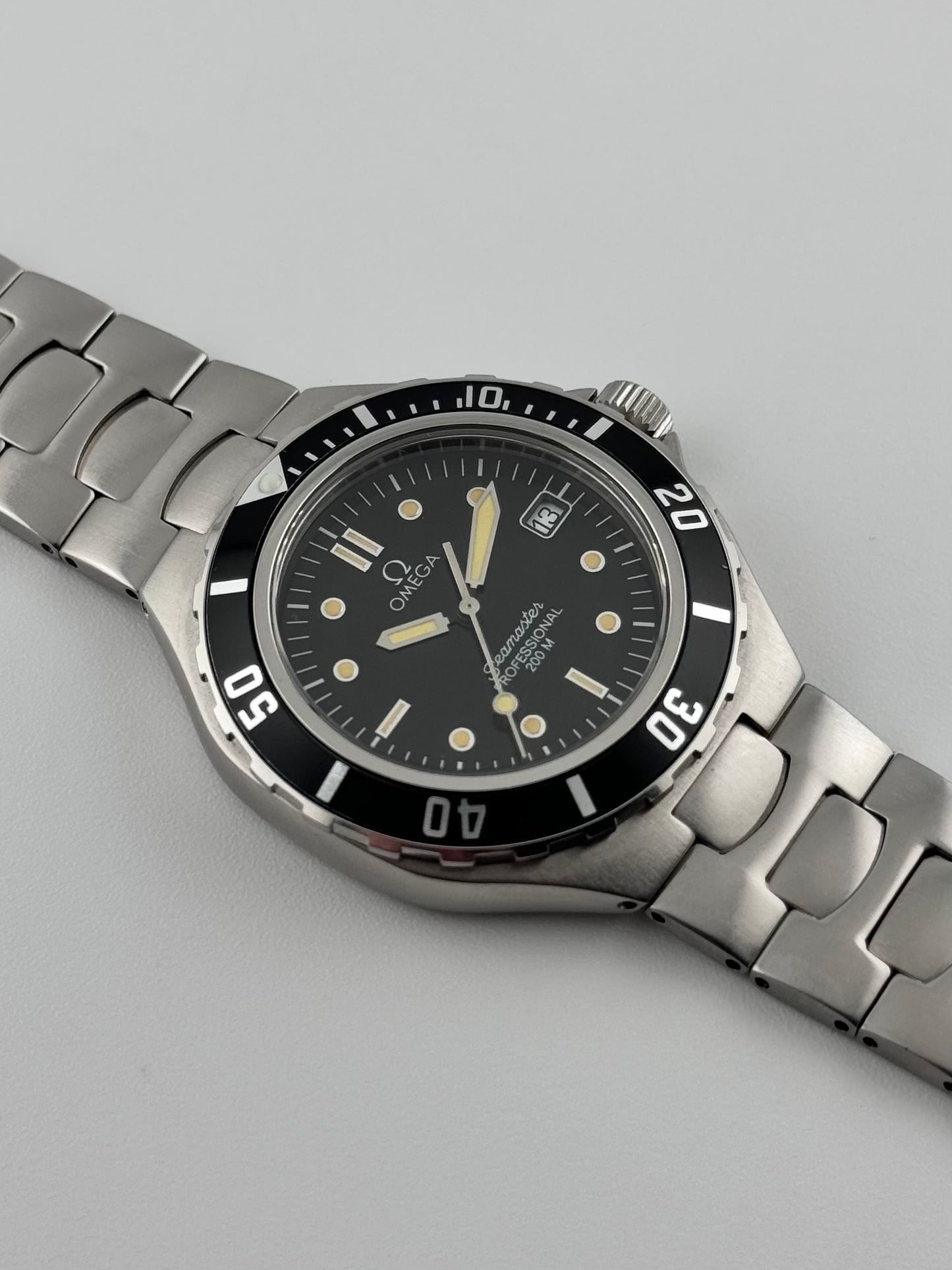 Omega Seamaster 200 Quartz Pre Bond - 396.1061