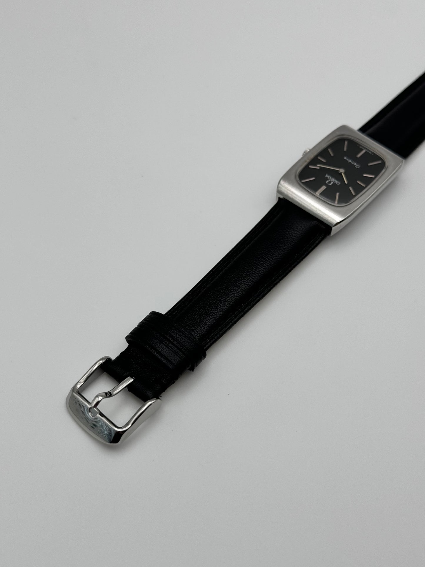 Omega Geneve Tank Manual Wind 511.0469