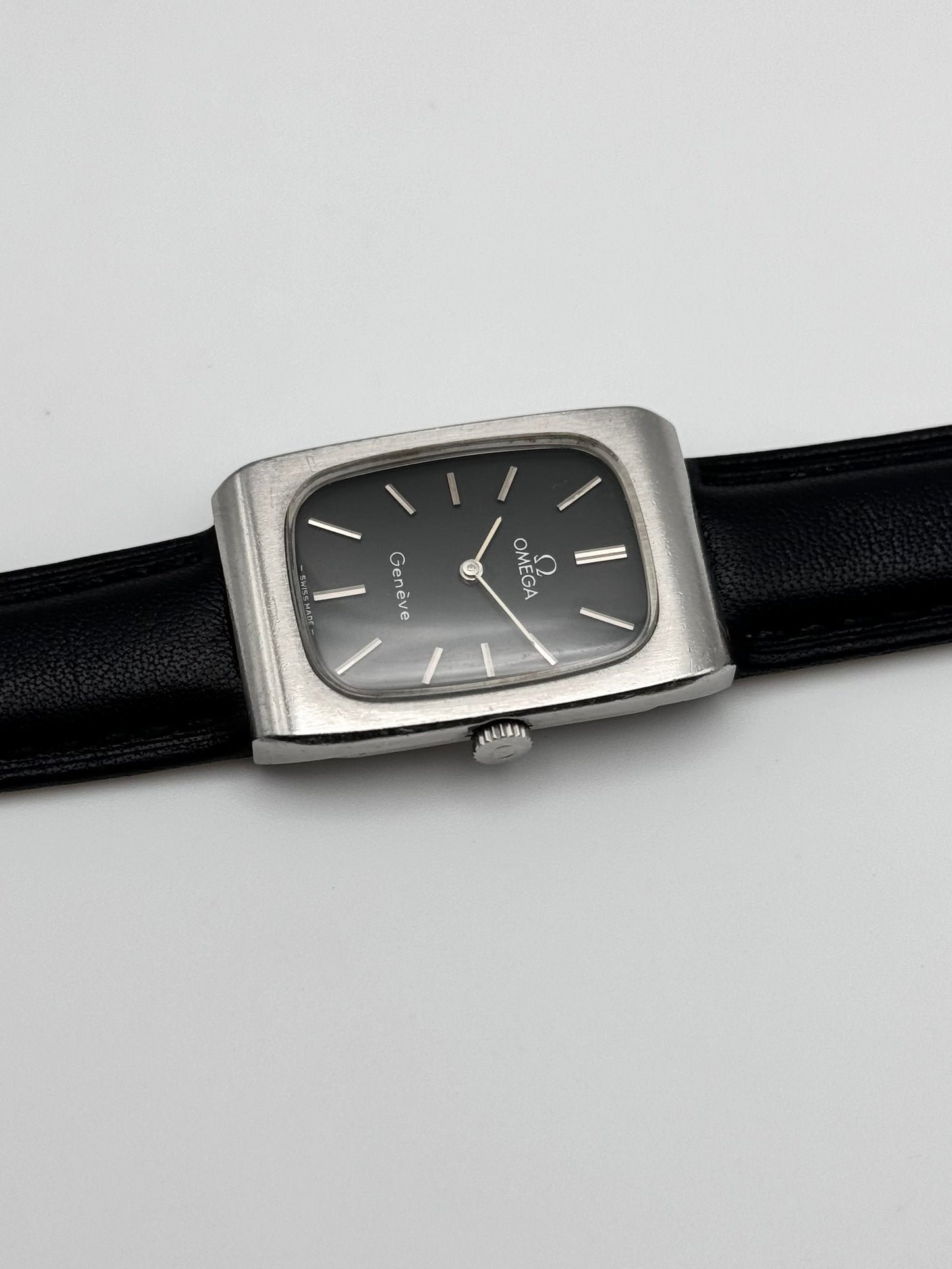 Omega Geneve Tank Manual Wind 511.0469