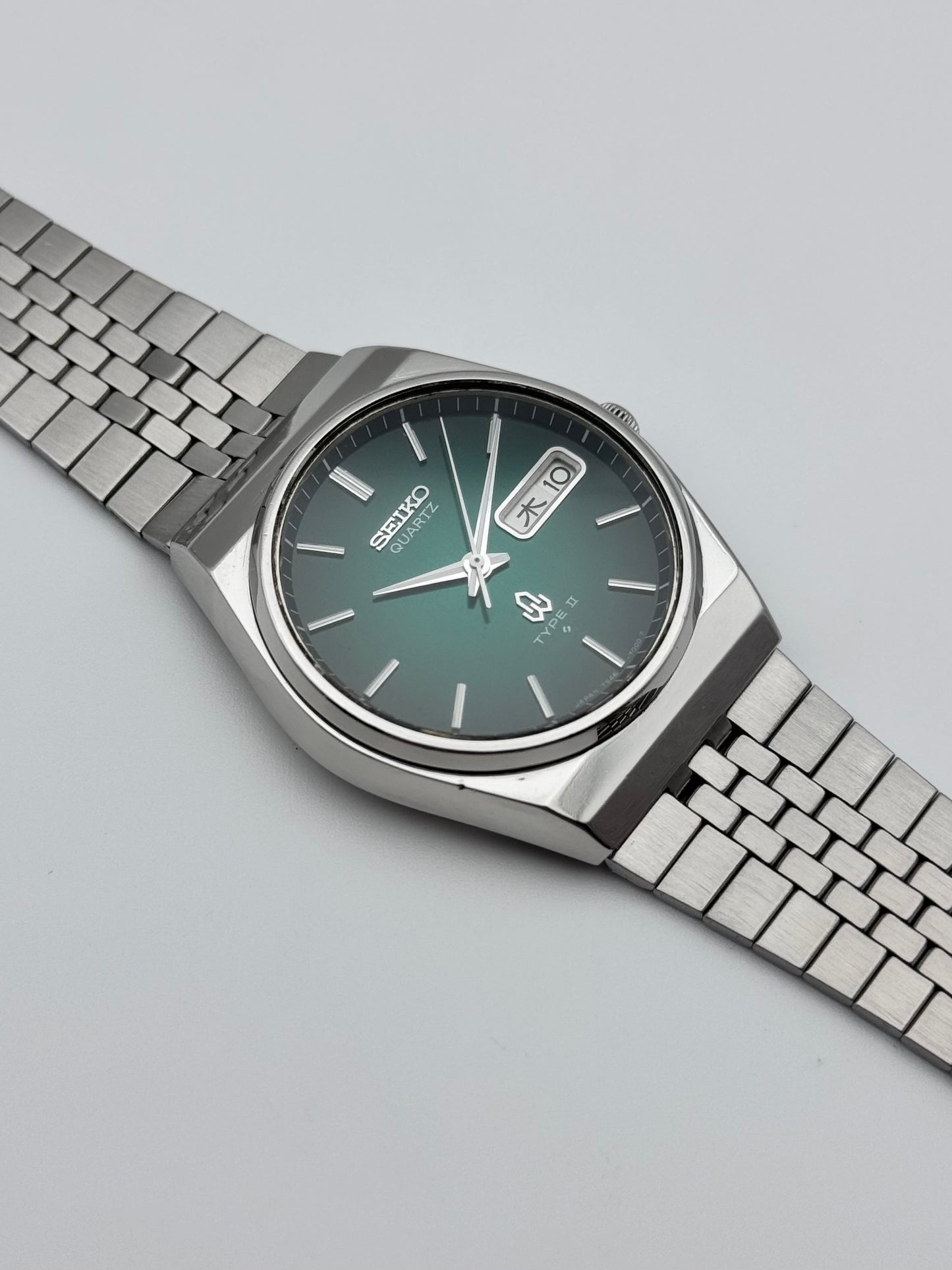 Seiko Type II Quartz JDM - Rare Green Dial - 7546-700B