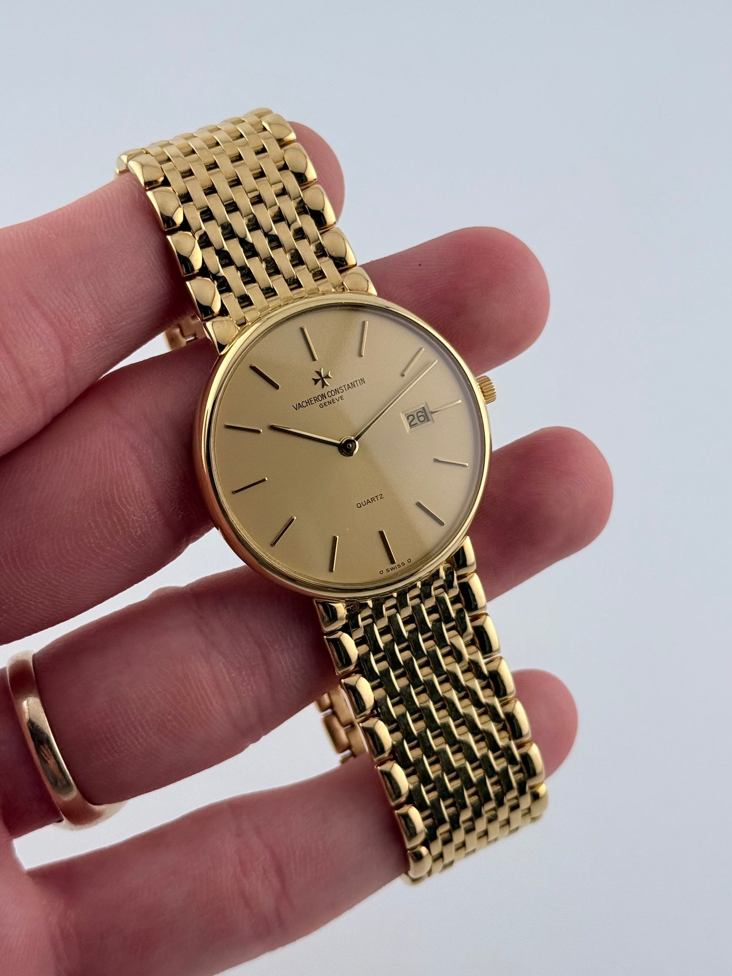 Vacheron Constantin Geneve Quartz - Solid 18ct Gold