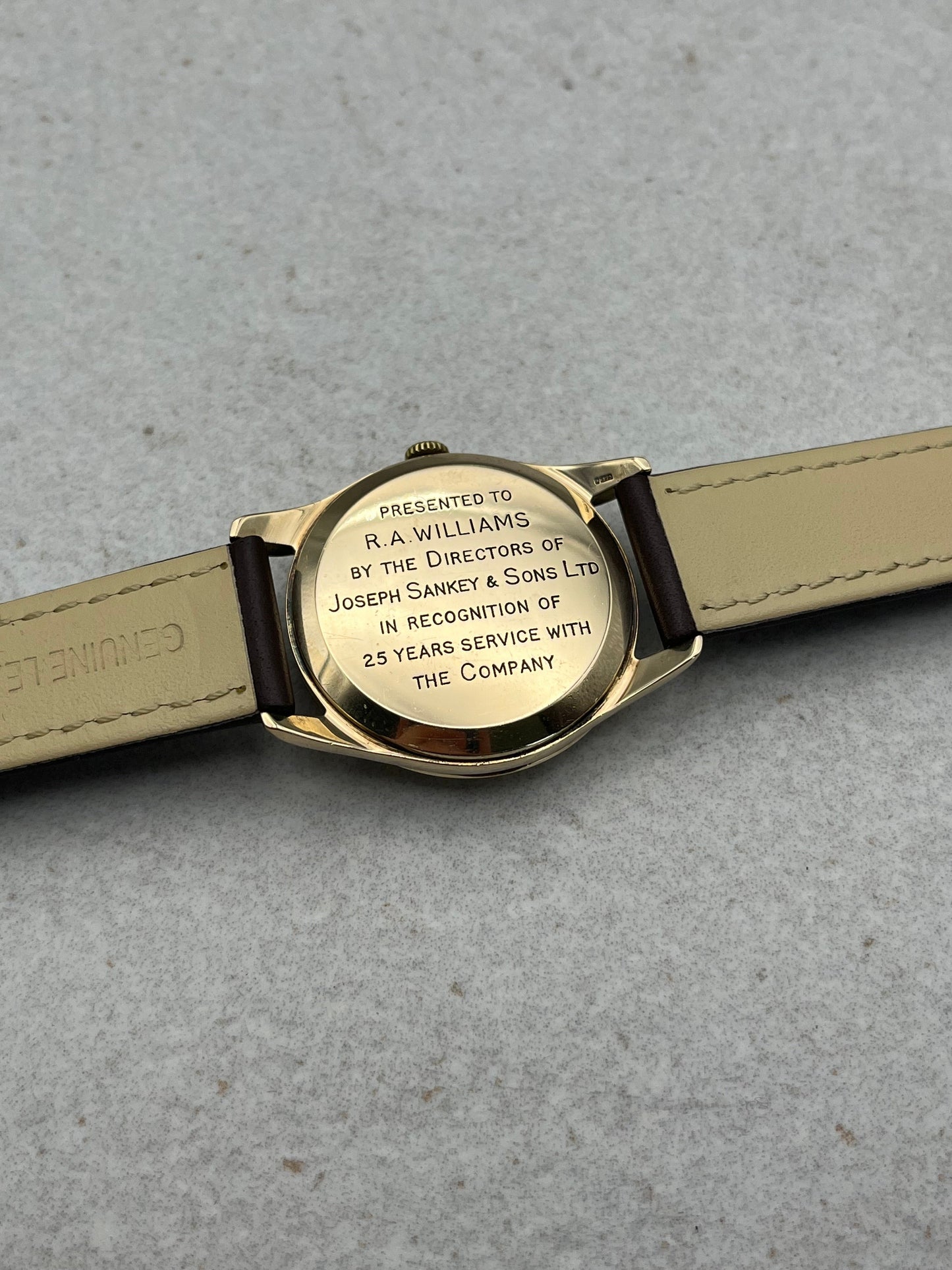Omega Manual Wind 9ct Gold 121.5400