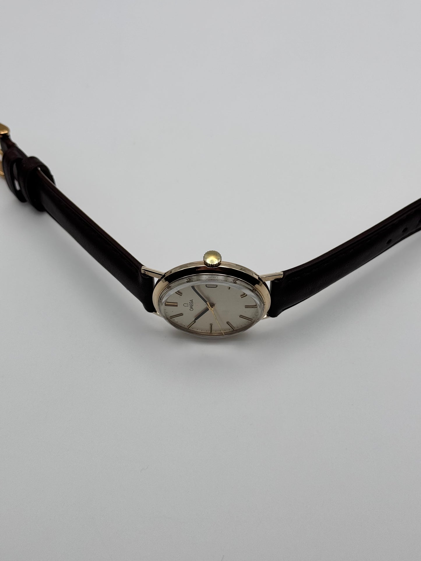 Omega Geneve Manual Wind 9ct Gold 132.5017