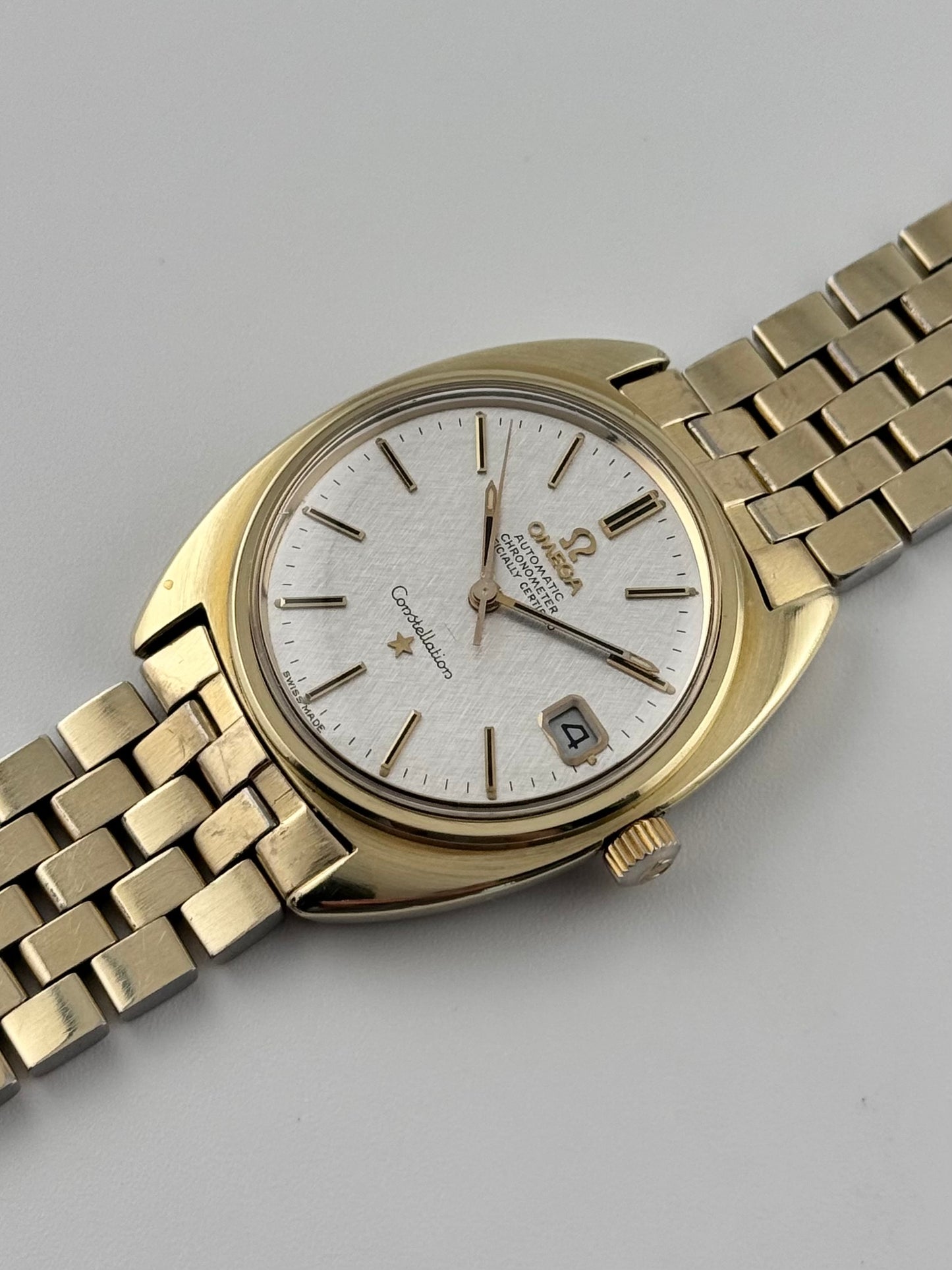 Omega Constellation Chronometer Automatic Date 168.017 - Box and Papers