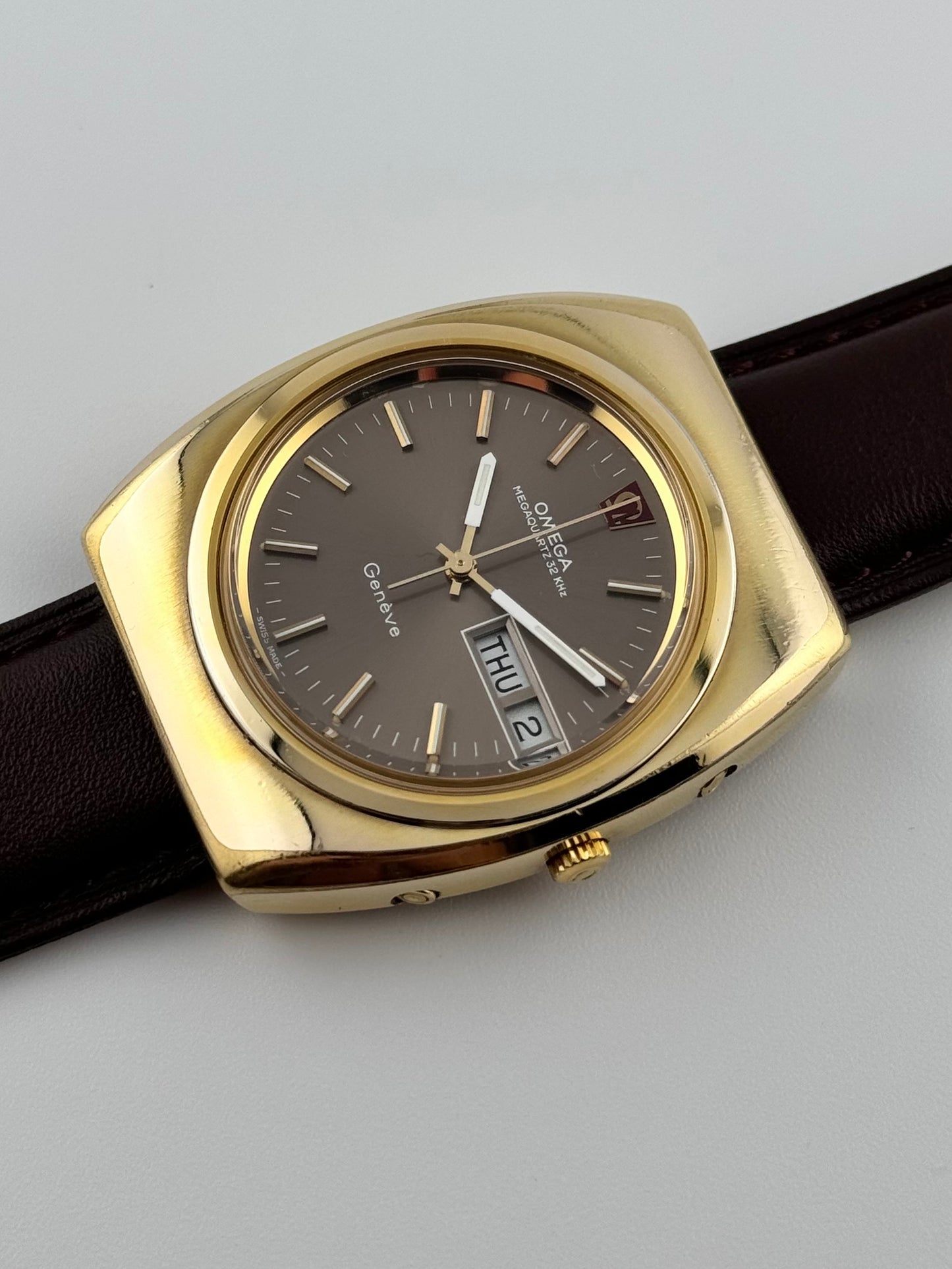 Omega Megaquartz 32 Khz 196.0030 - Rare - Box and Papers!
