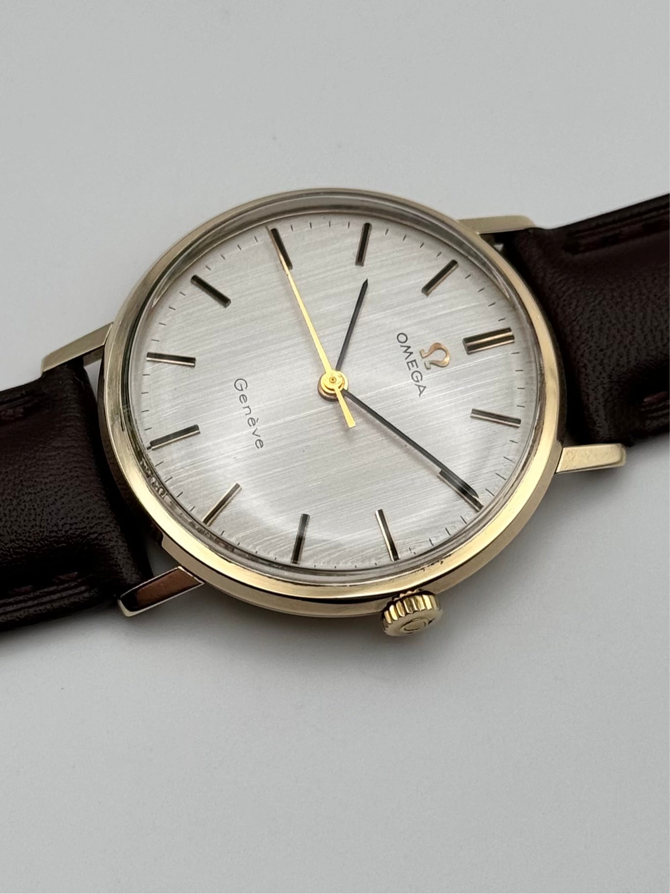 Omega Geneve Manual Wind 9ct Gold 131.25016