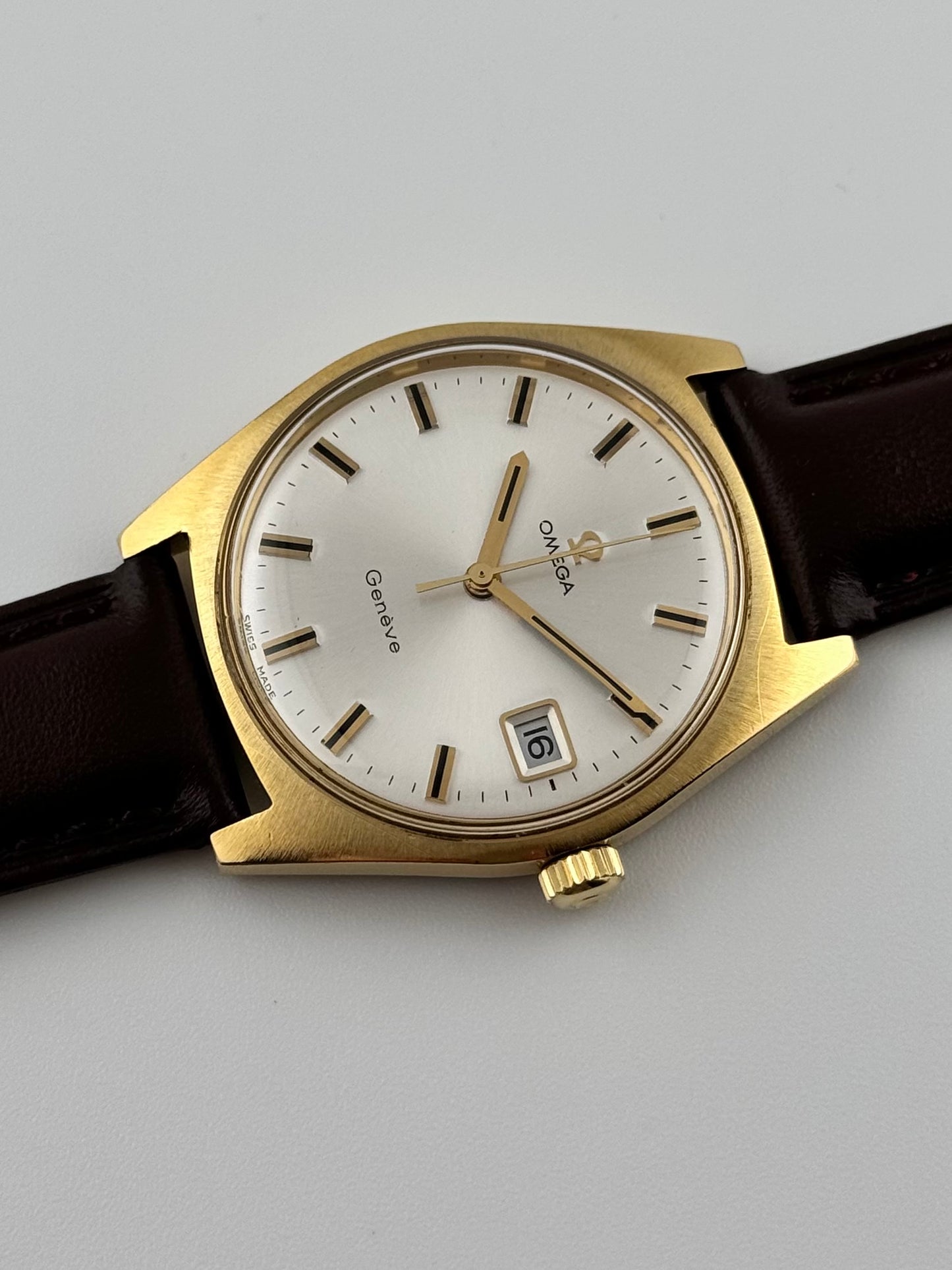 Omega Geneve Date Manual Wind - 136.041