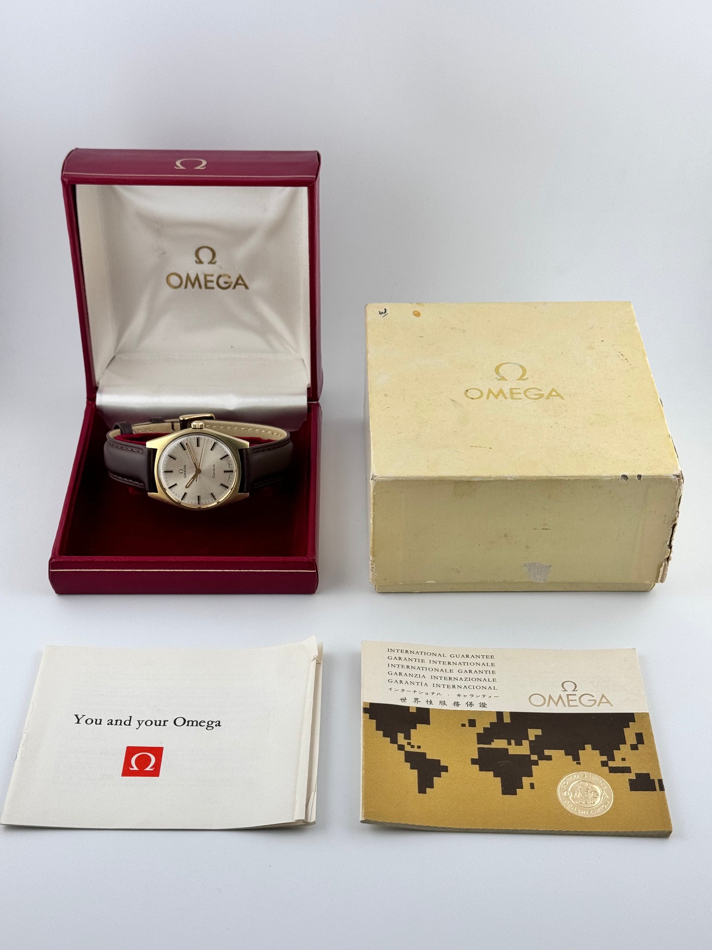 Omega Geneve Manual Wind 135.041 - Box and Papers