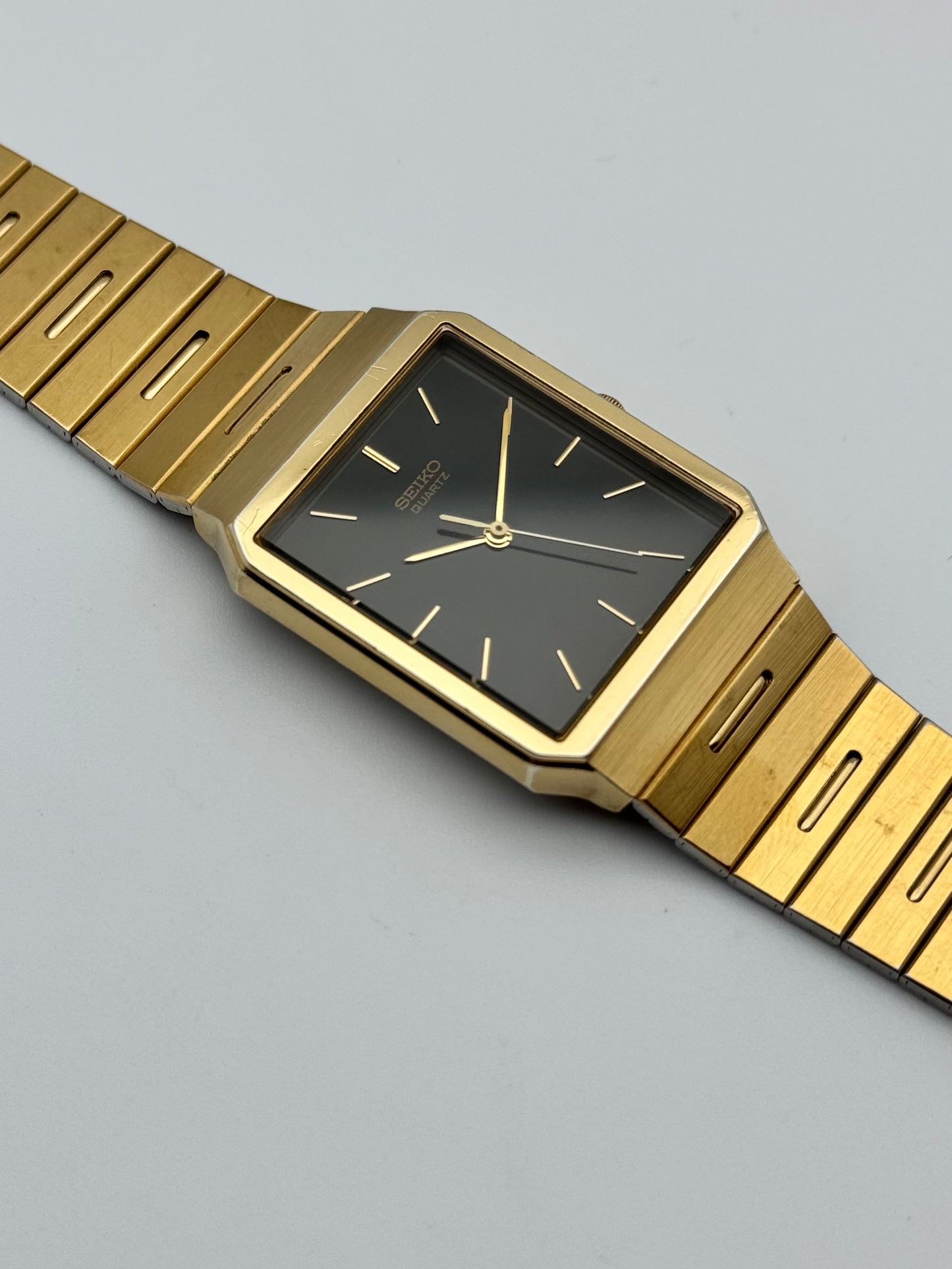 Seiko Tank Quartz 5P31-5A20