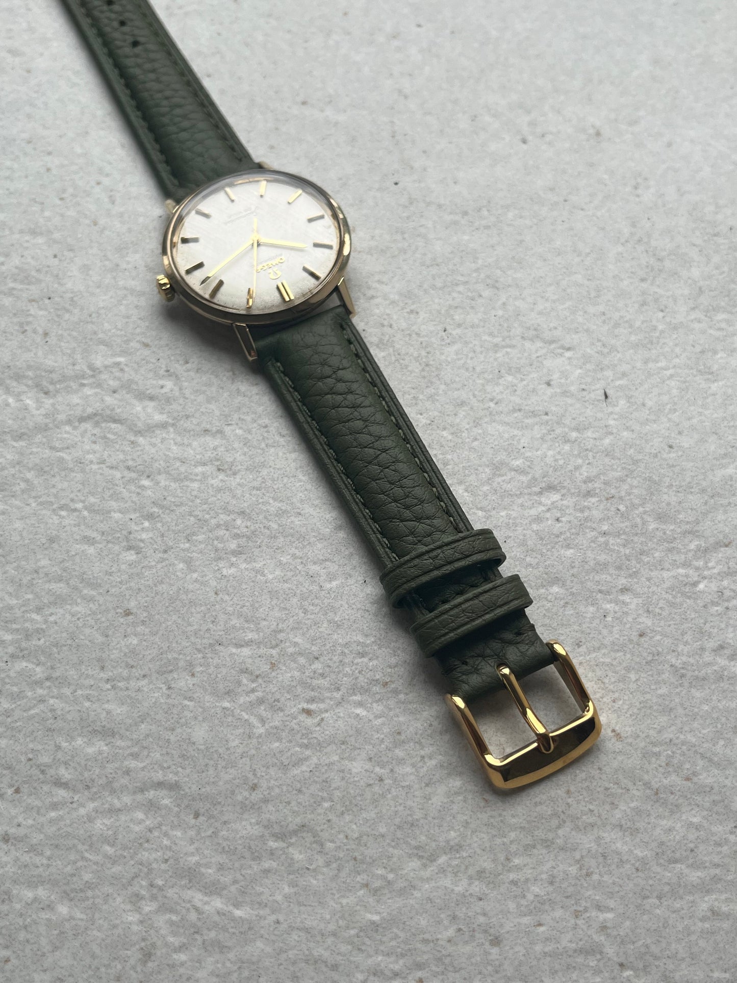 Omega Seamaster DeVille 9ct Solid Gold Linen Dial