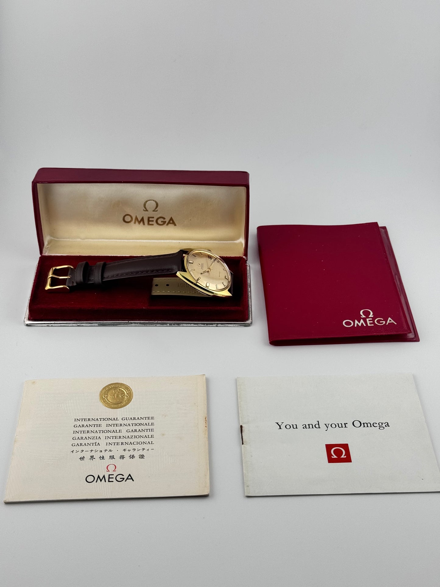 Omega De Ville Automatic 166.029 - Box and Papers!