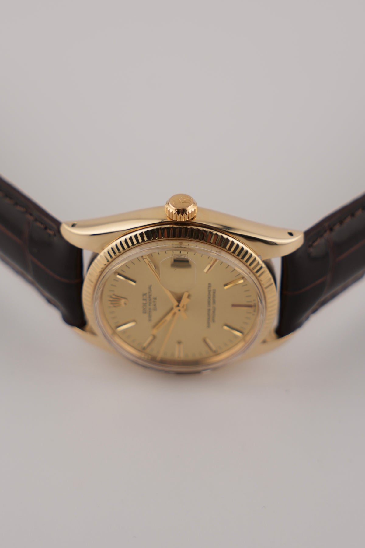 Rolex Oyster Perpetual Date Automatic - 1503 - Solid 14kt Gold