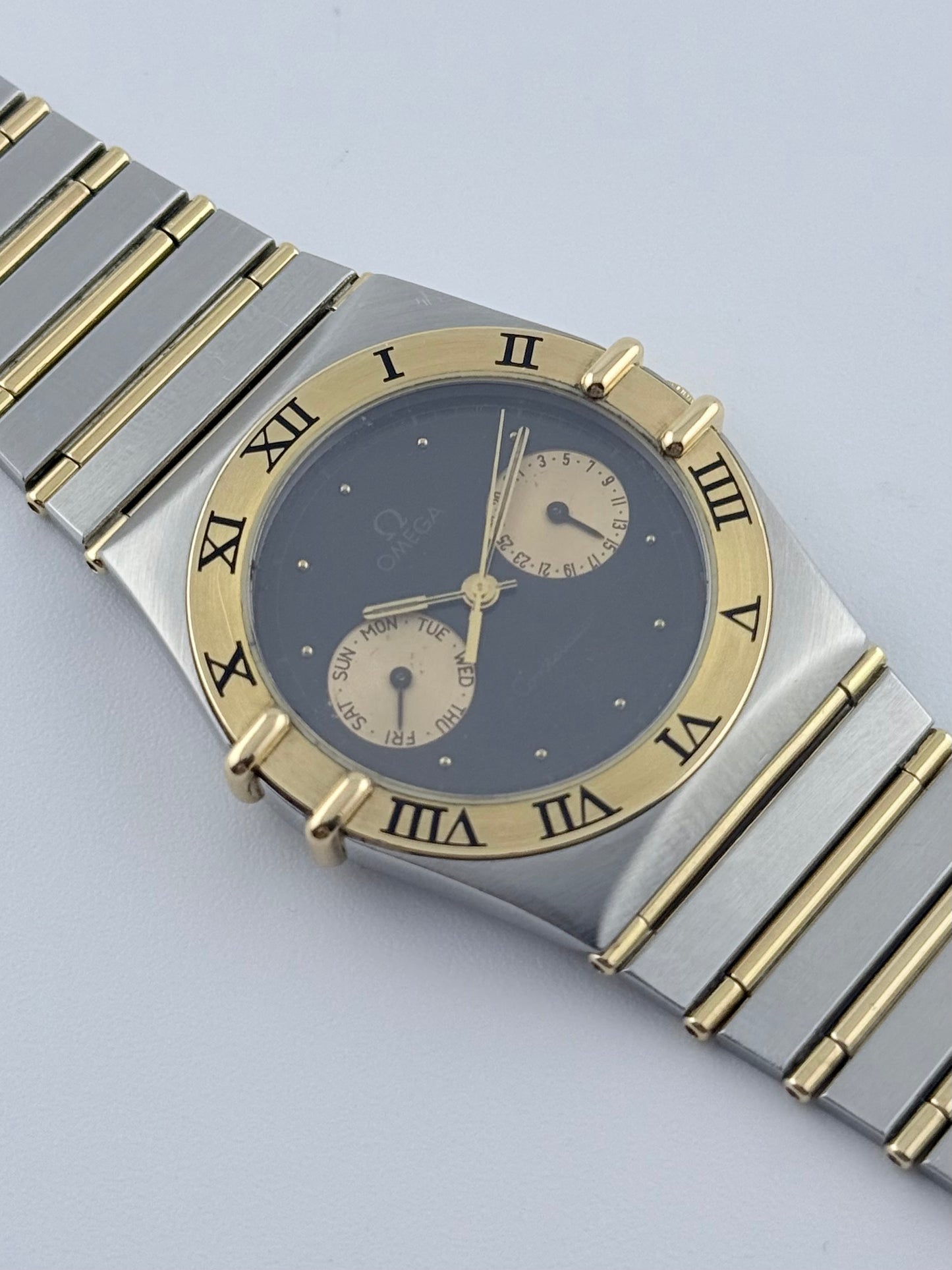 Omega Constellation Quartz Day Date 396.1070 - Original Box & Receipt