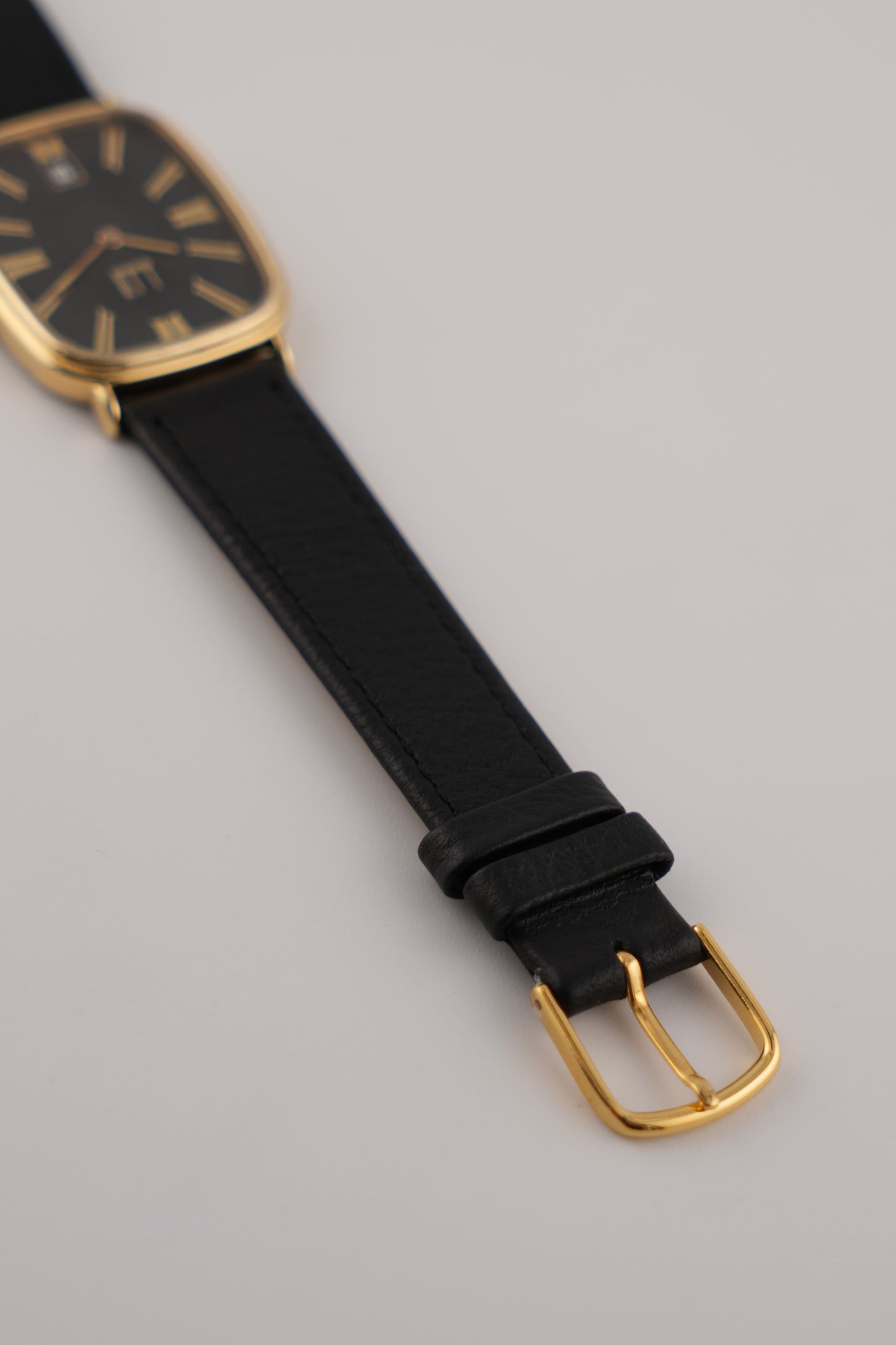 Dunhill Quartz Tank Date Gent’s Dress Watch