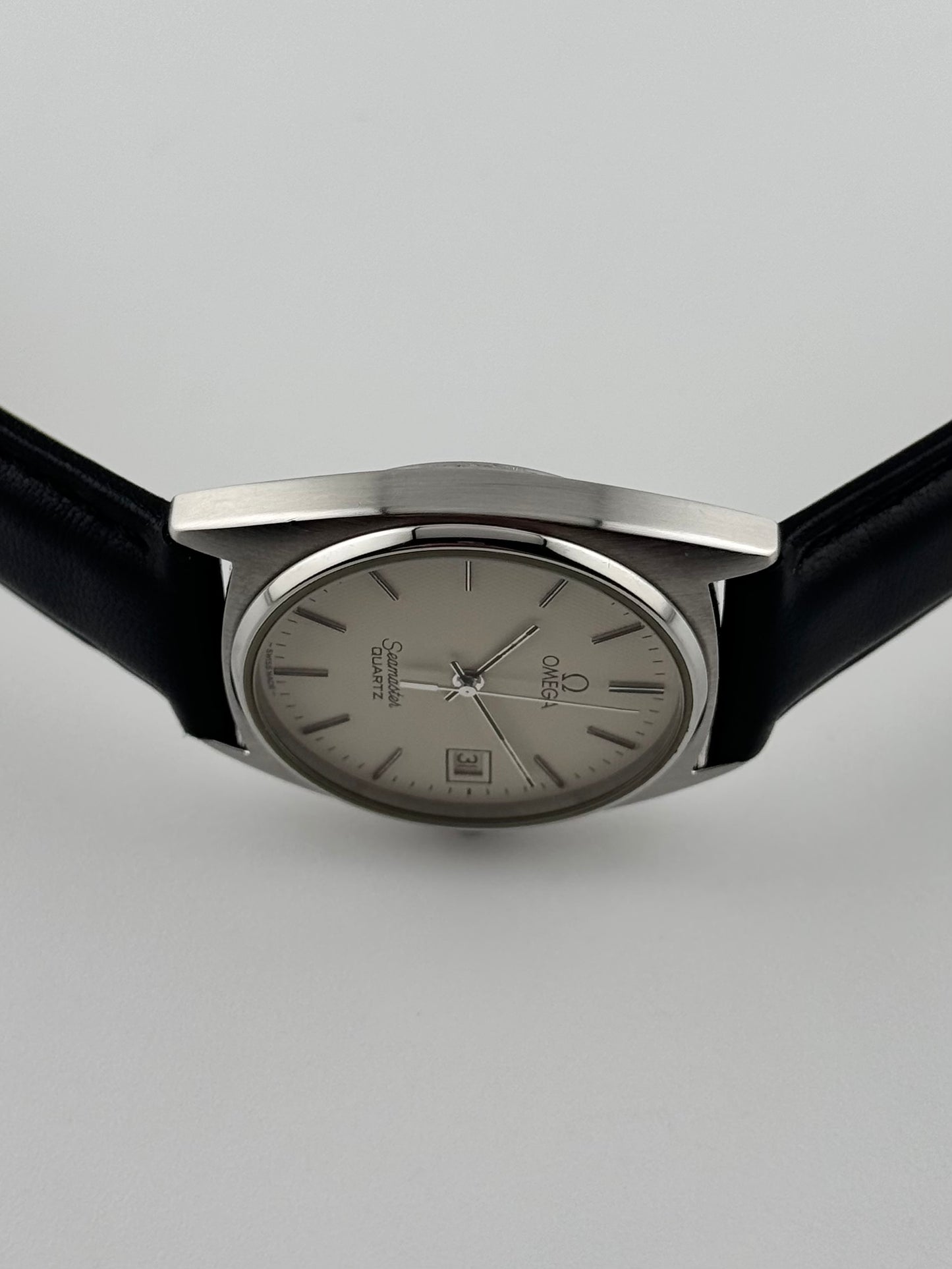 Omega Seamaster Quartz Date 196.0081 - Waffle Dial