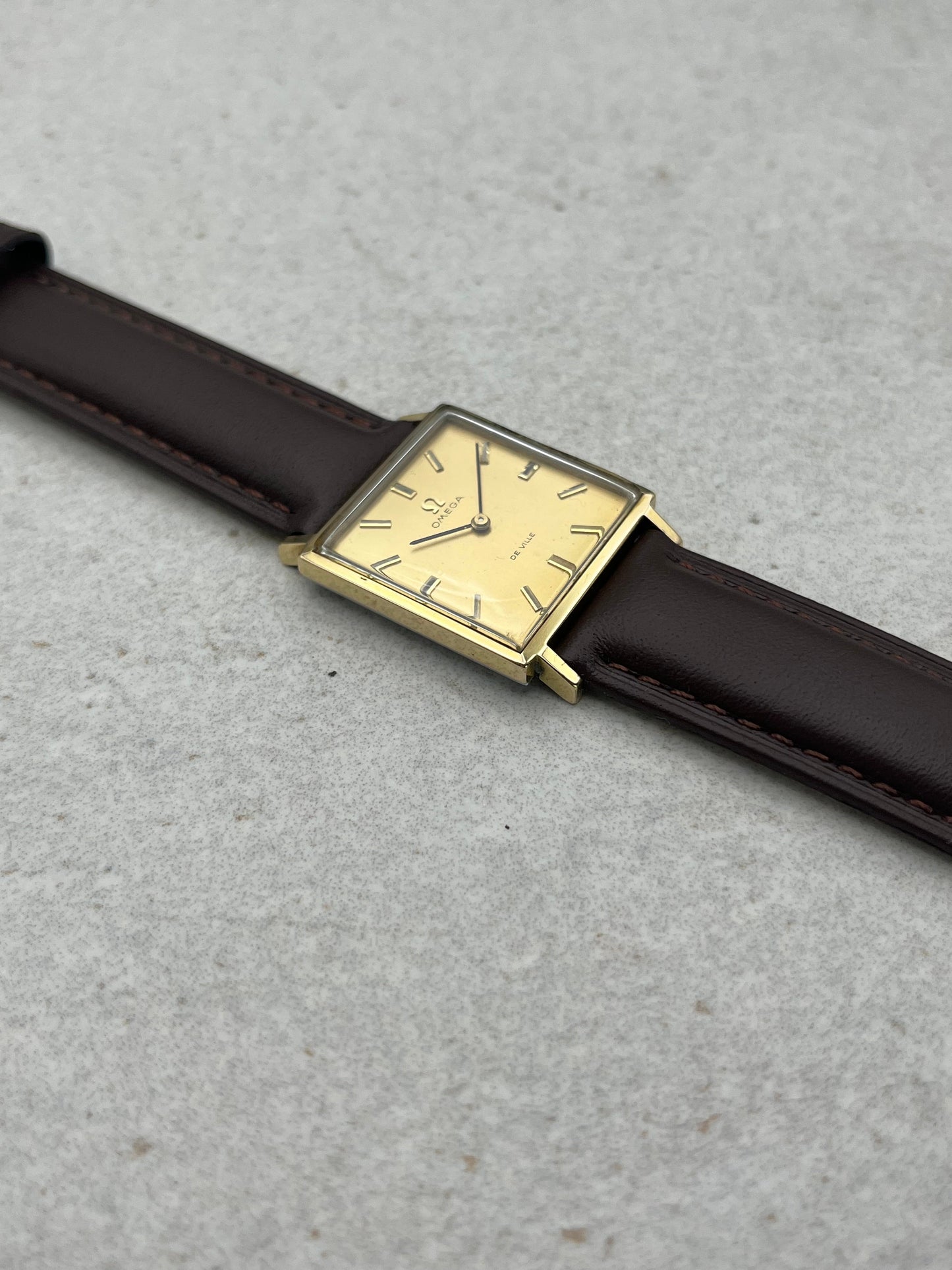 Omega DeVille Manual Wind 111.071