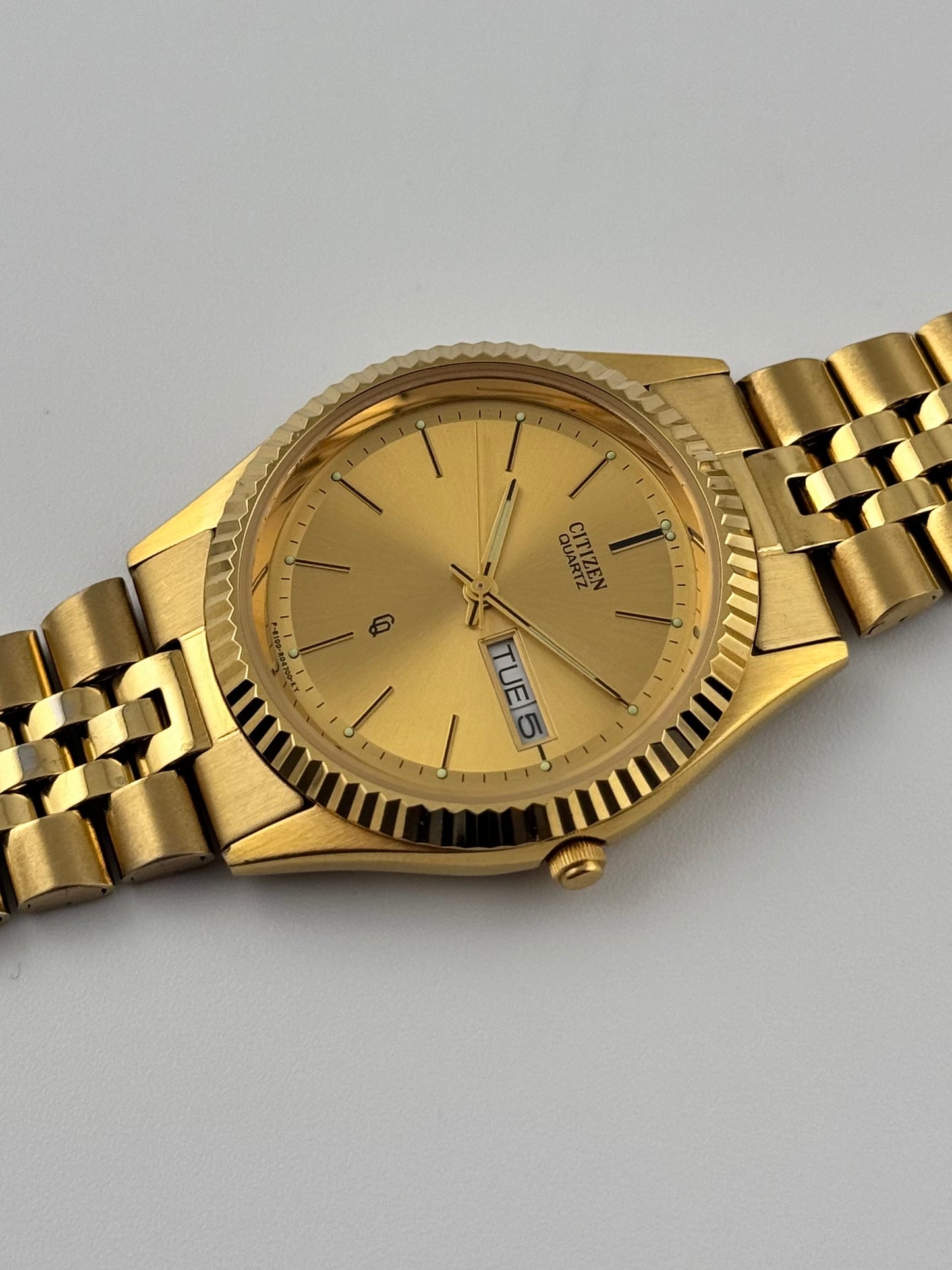 Citizen CQ Quartz Day-Date 6100-R00391