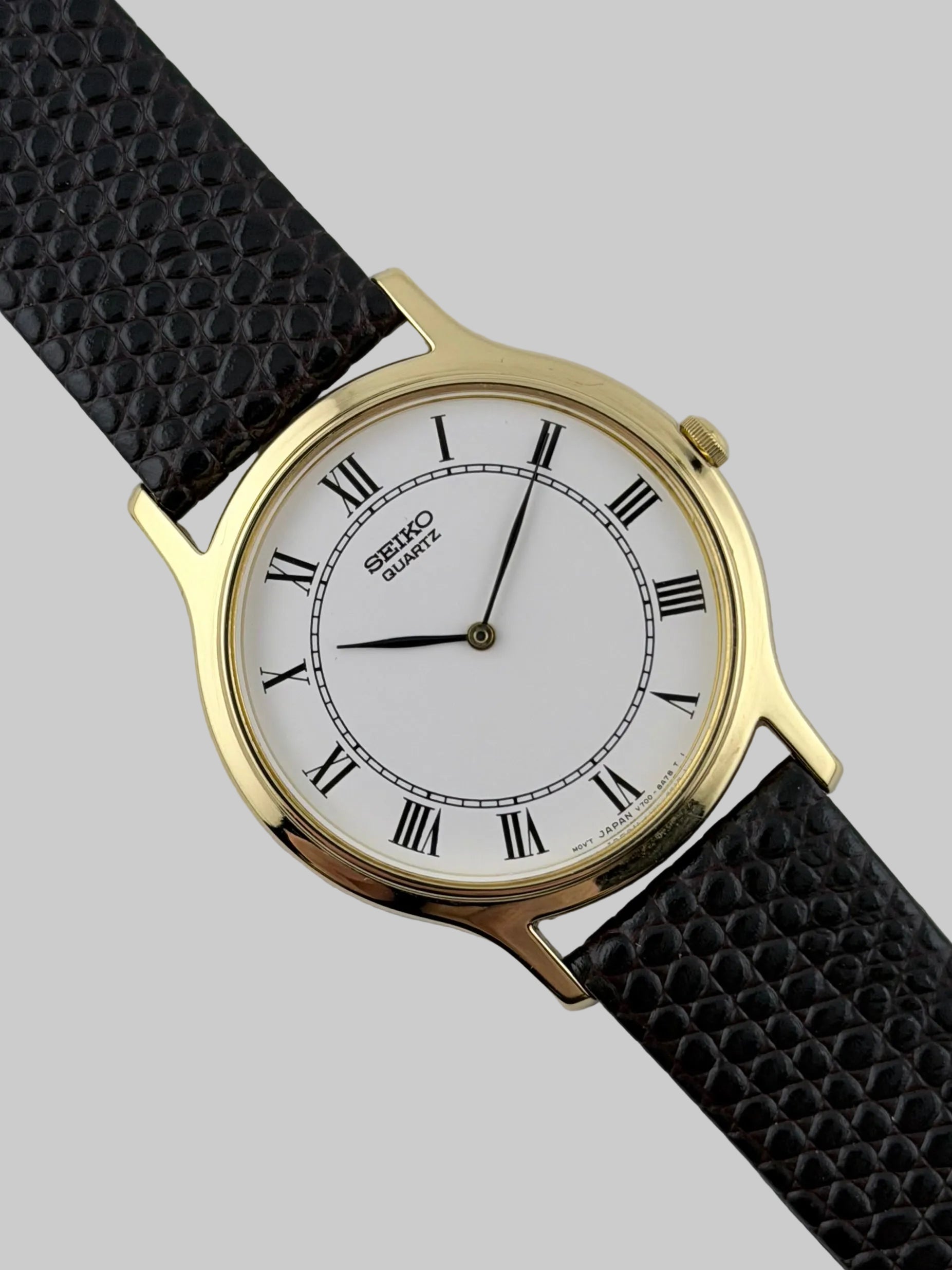 Seiko Quartz V700-8A10 – The Wrist Watcher
