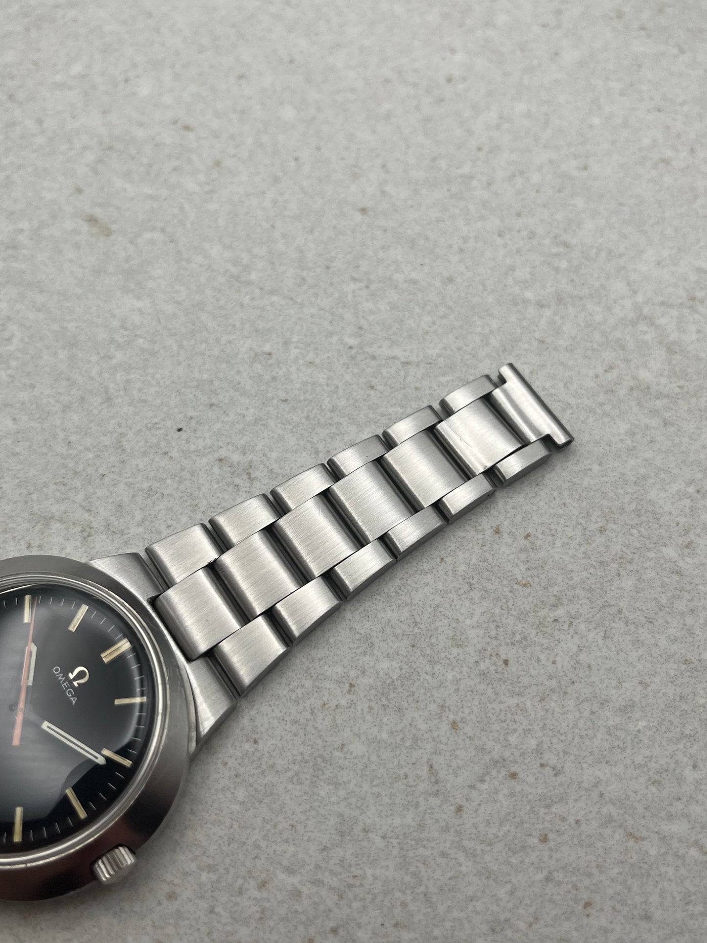 Omega Geneve Dynamic Manual Wind 135.033