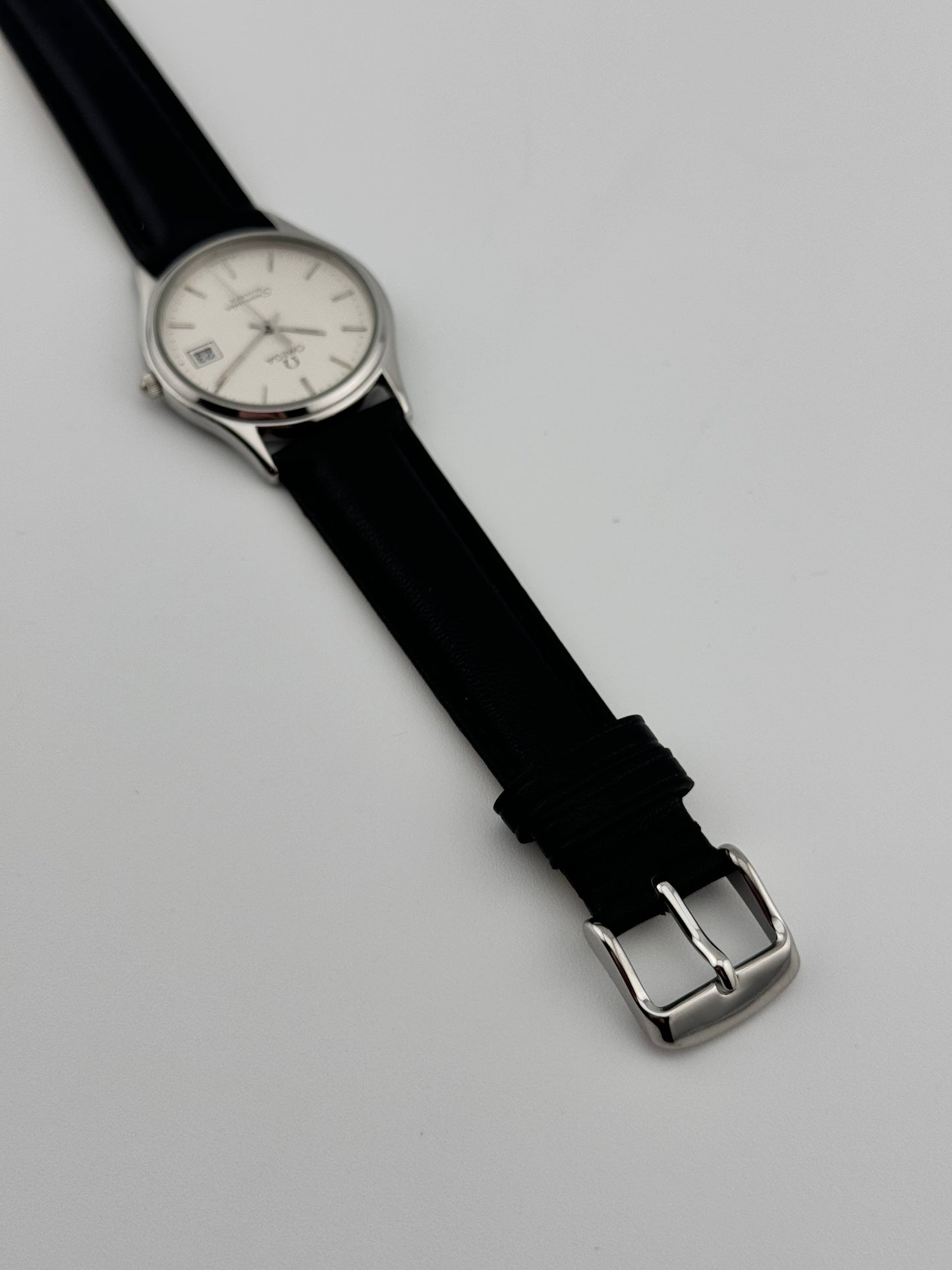 Omega Seamaster Quartz Date 196.0251 - Waffle Dial