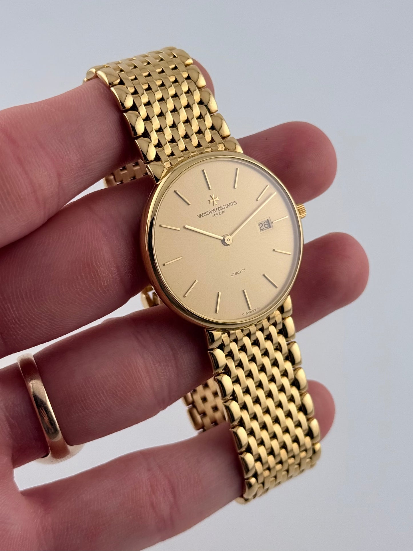 Vacheron Constantin Geneve Quartz - Solid 18ct Gold