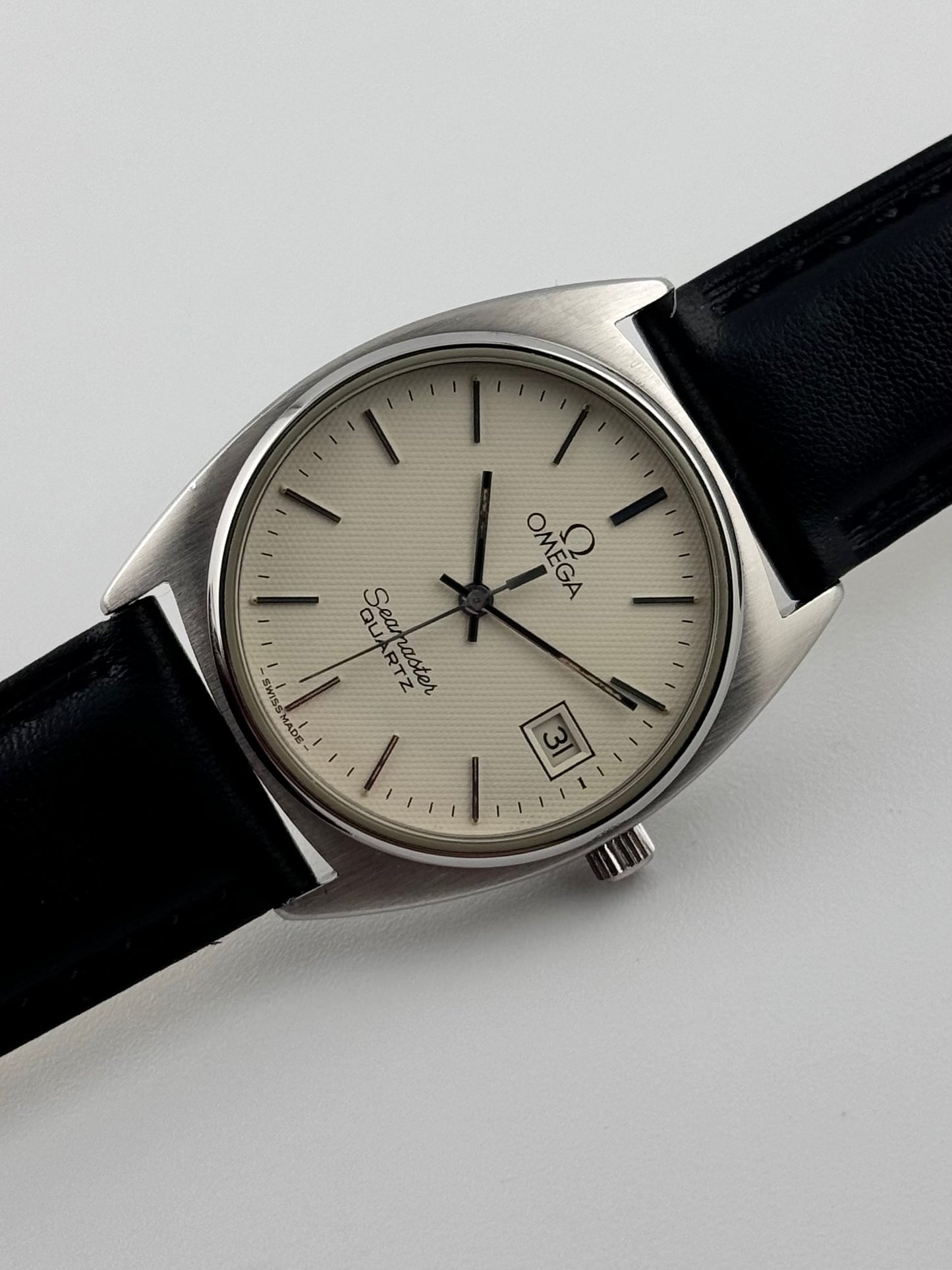 Omega Seamaster Quartz Date 196.0081 - Waffle Dial